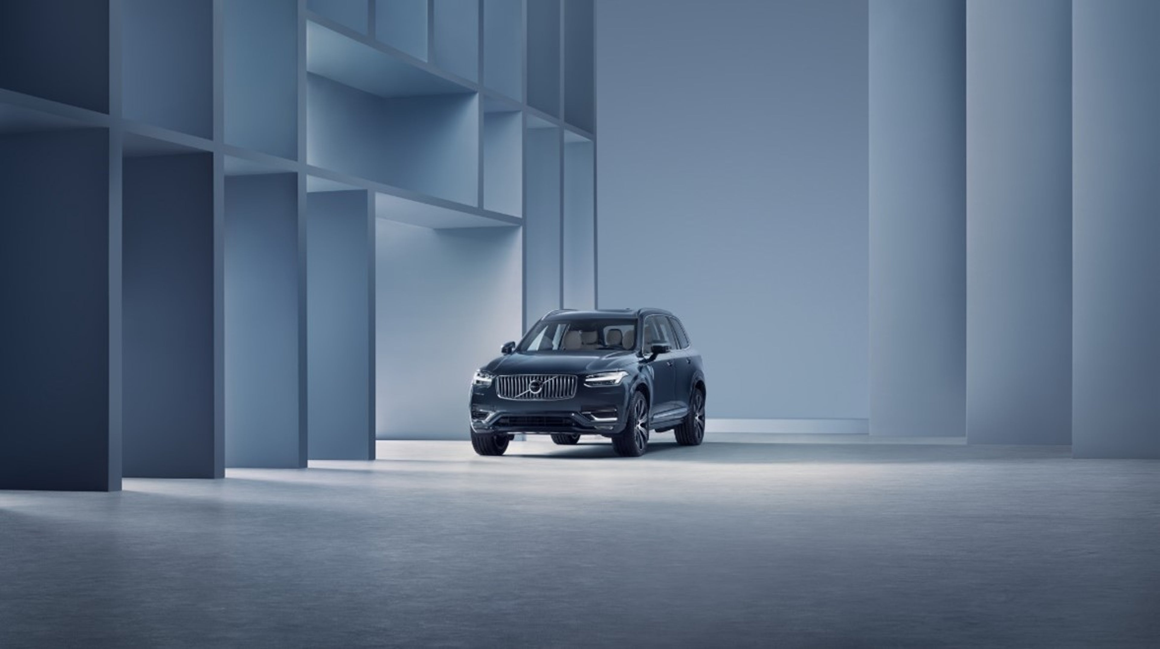 Pure electric Volvo C40 Recharge on Ghent production line.