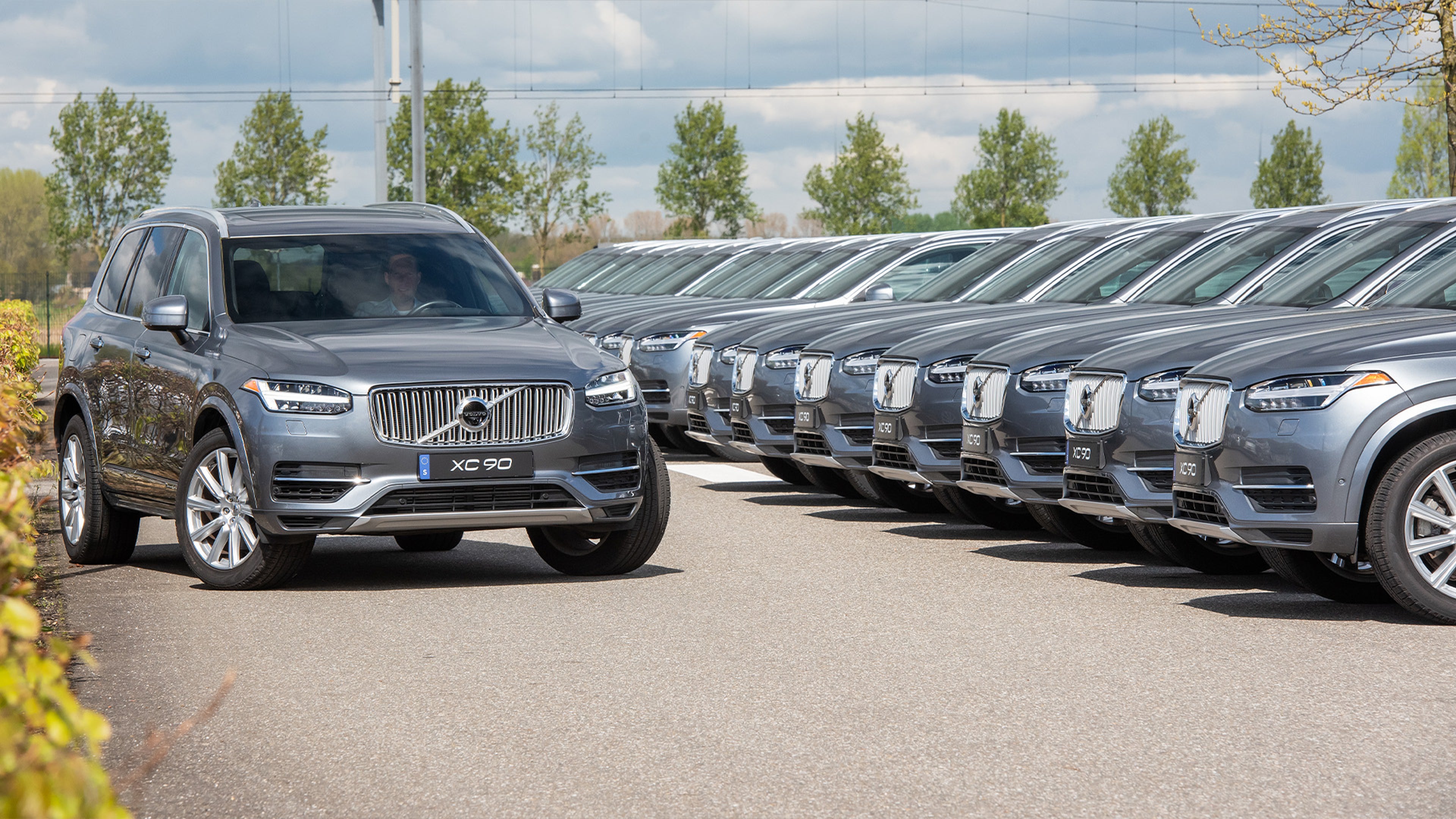 25 stuks Volvo XC90 T8 Plug-in Hybrid als leermiddel