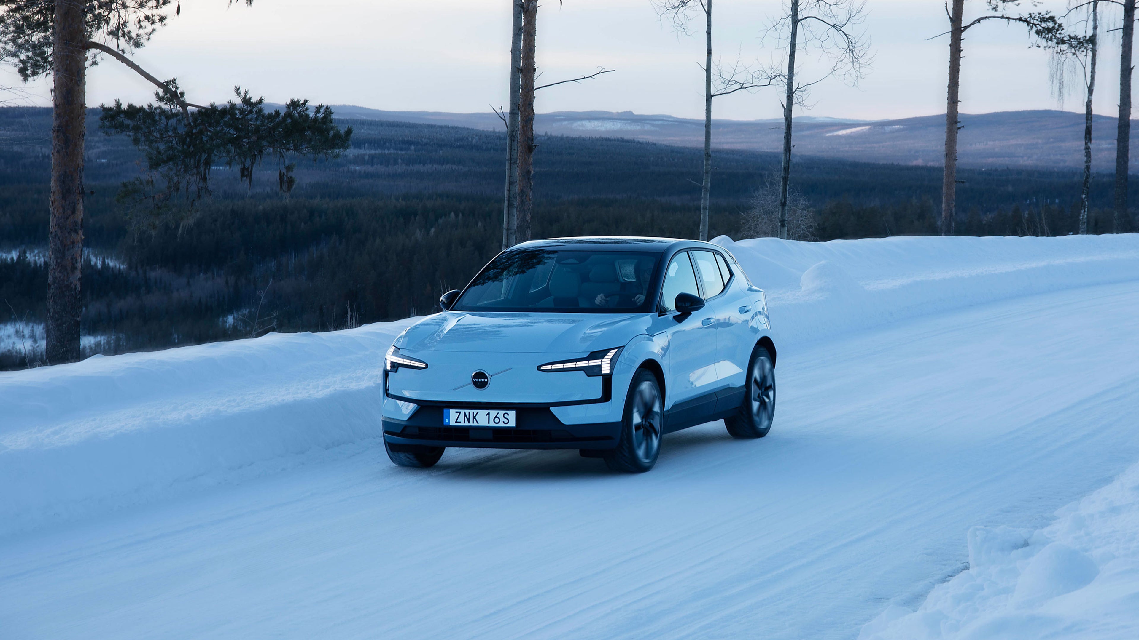Volvo EX30 sur circuit fermé