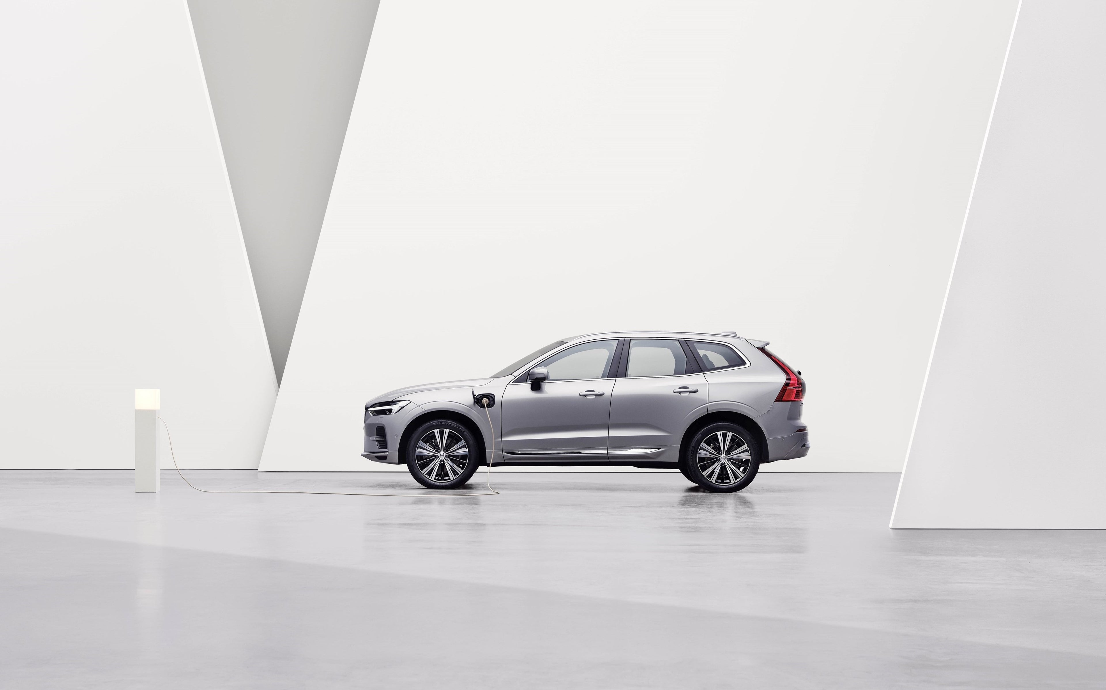 Volvo goes the extra miles