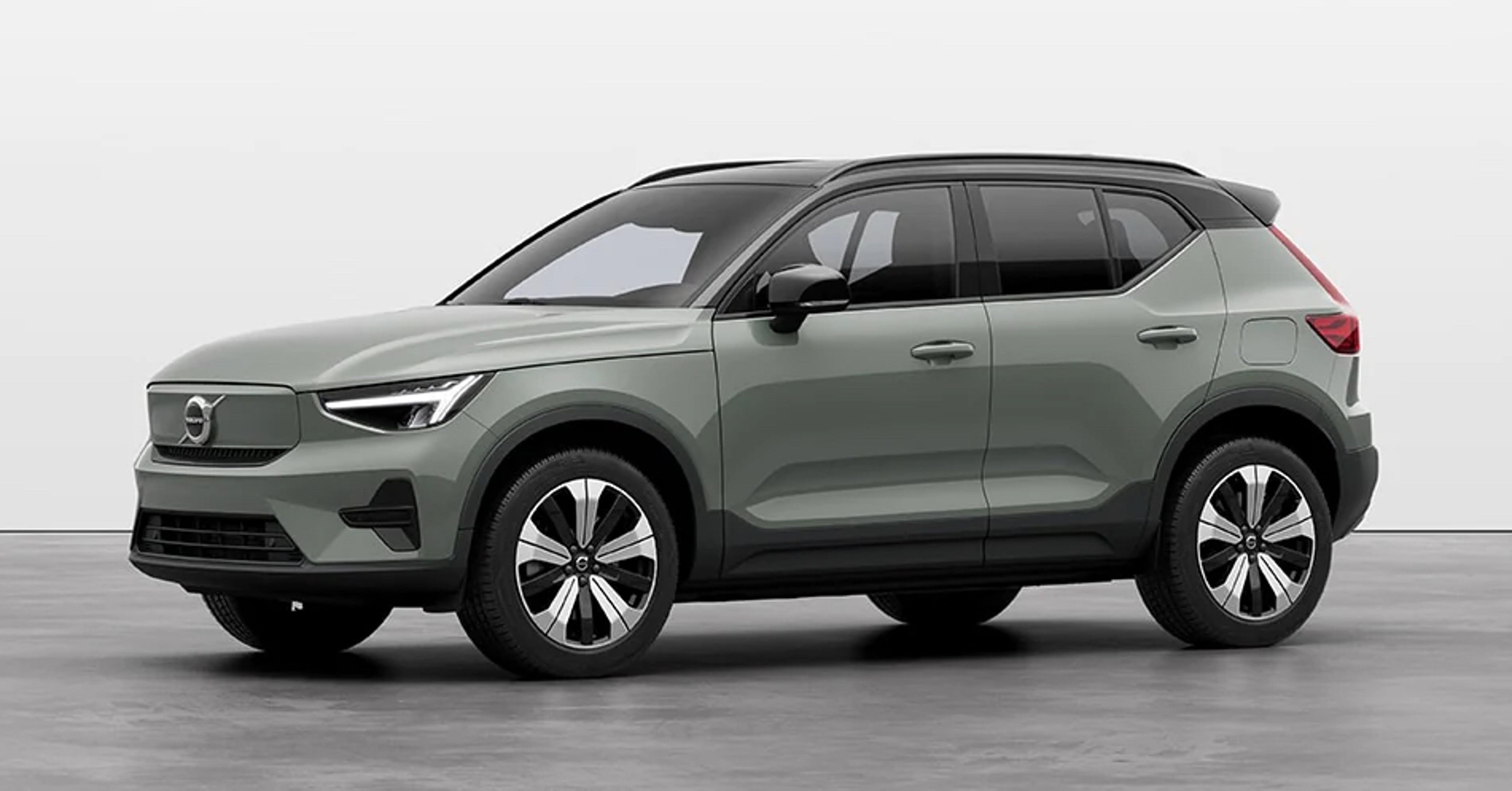 Grey XC40 studio shot