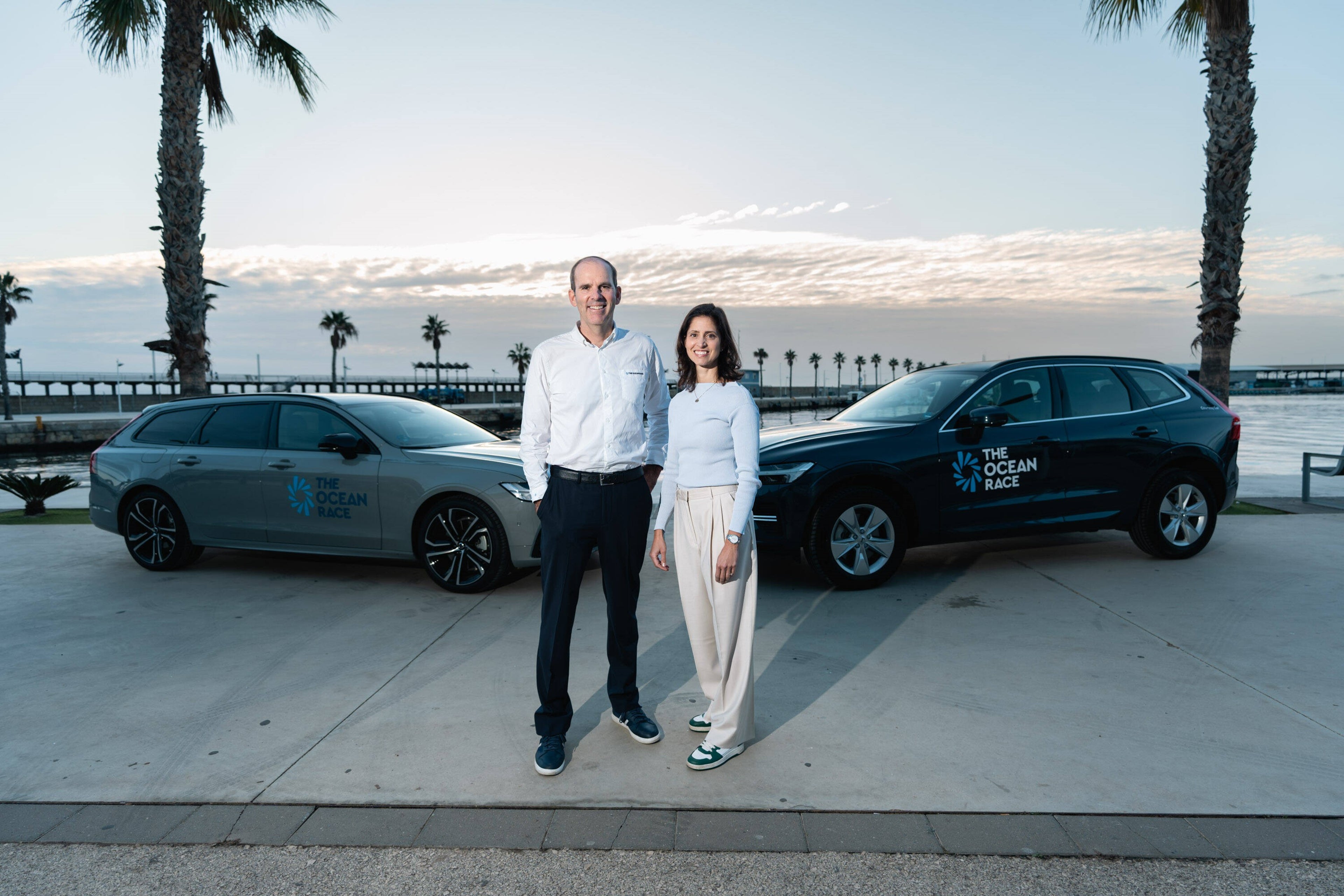 Vanessa Butani, directrice de la durabilité chez Volvo Cars, avec Richard Brisius, président de The Ocean Race.