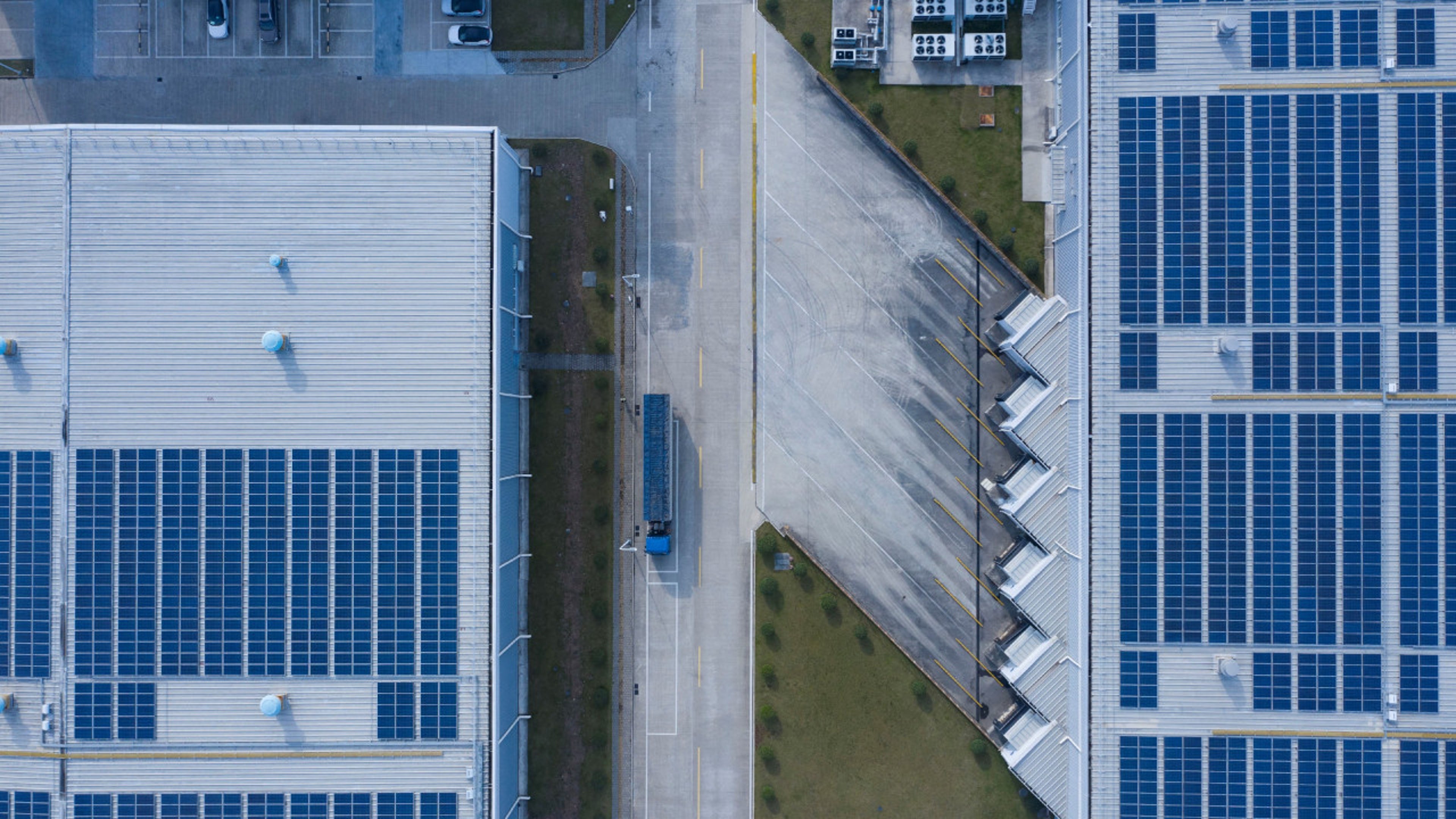 První klimaticky neutrální továrnou v Číně