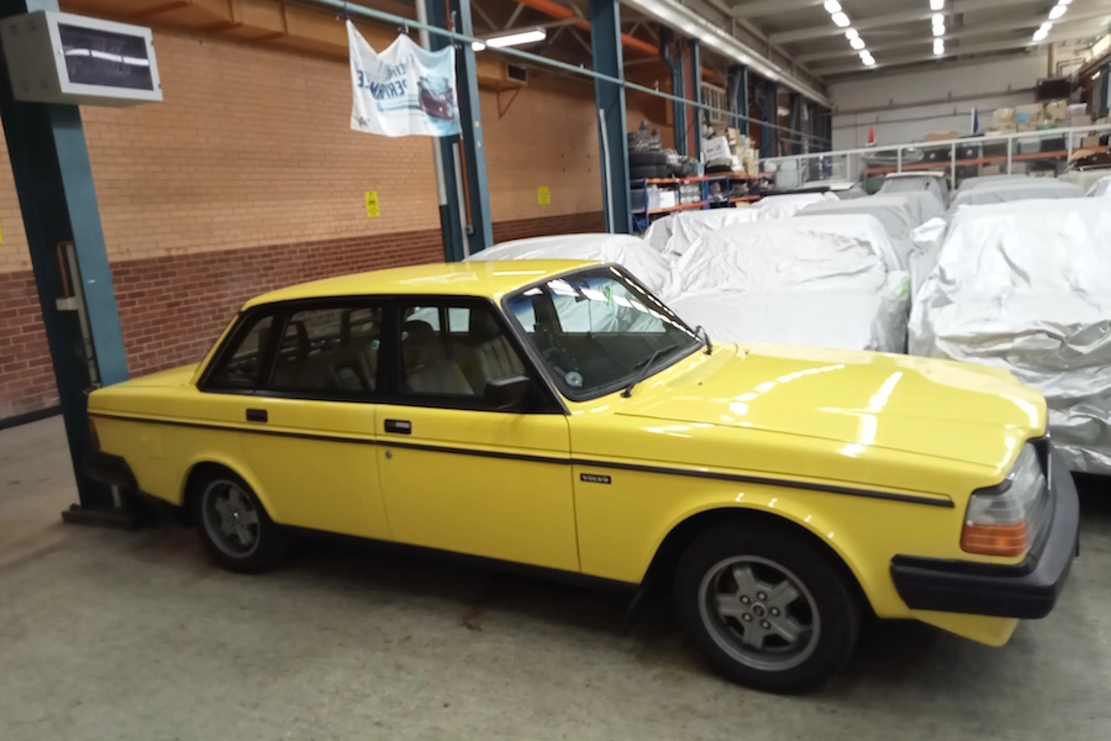Volvo 165
