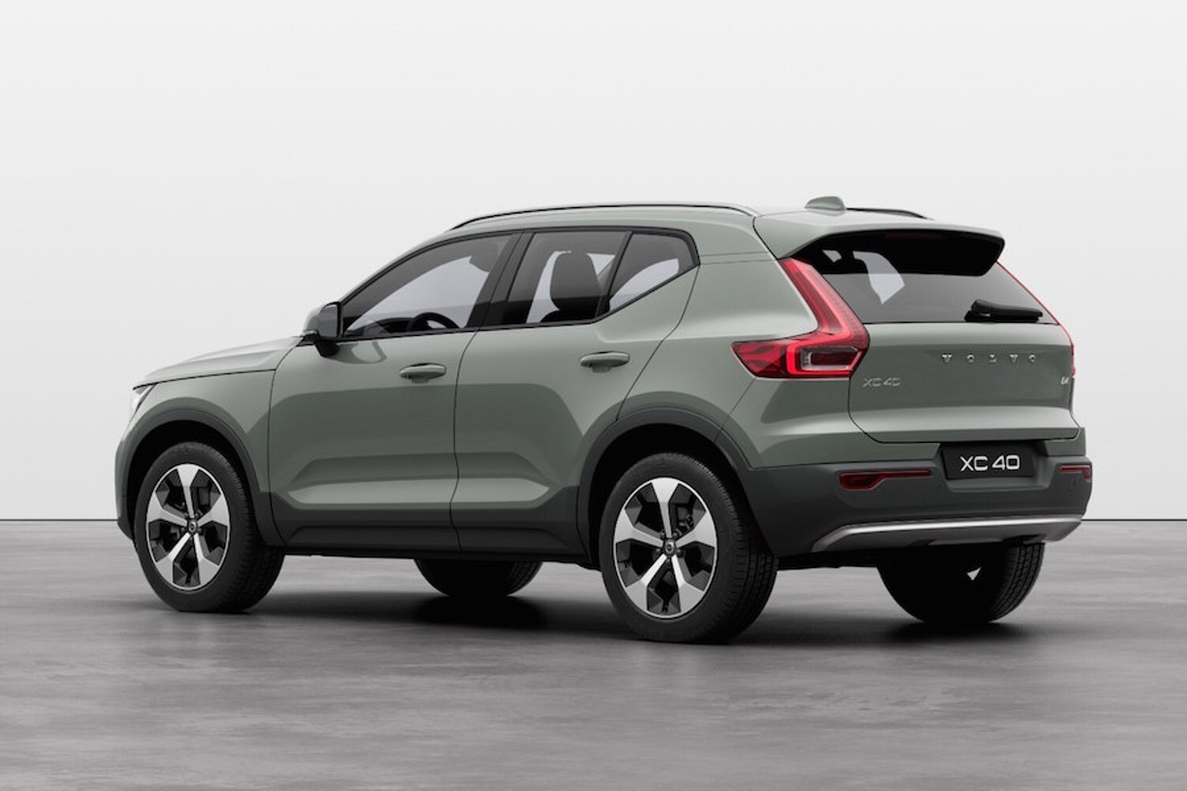 XC40 parked in studio