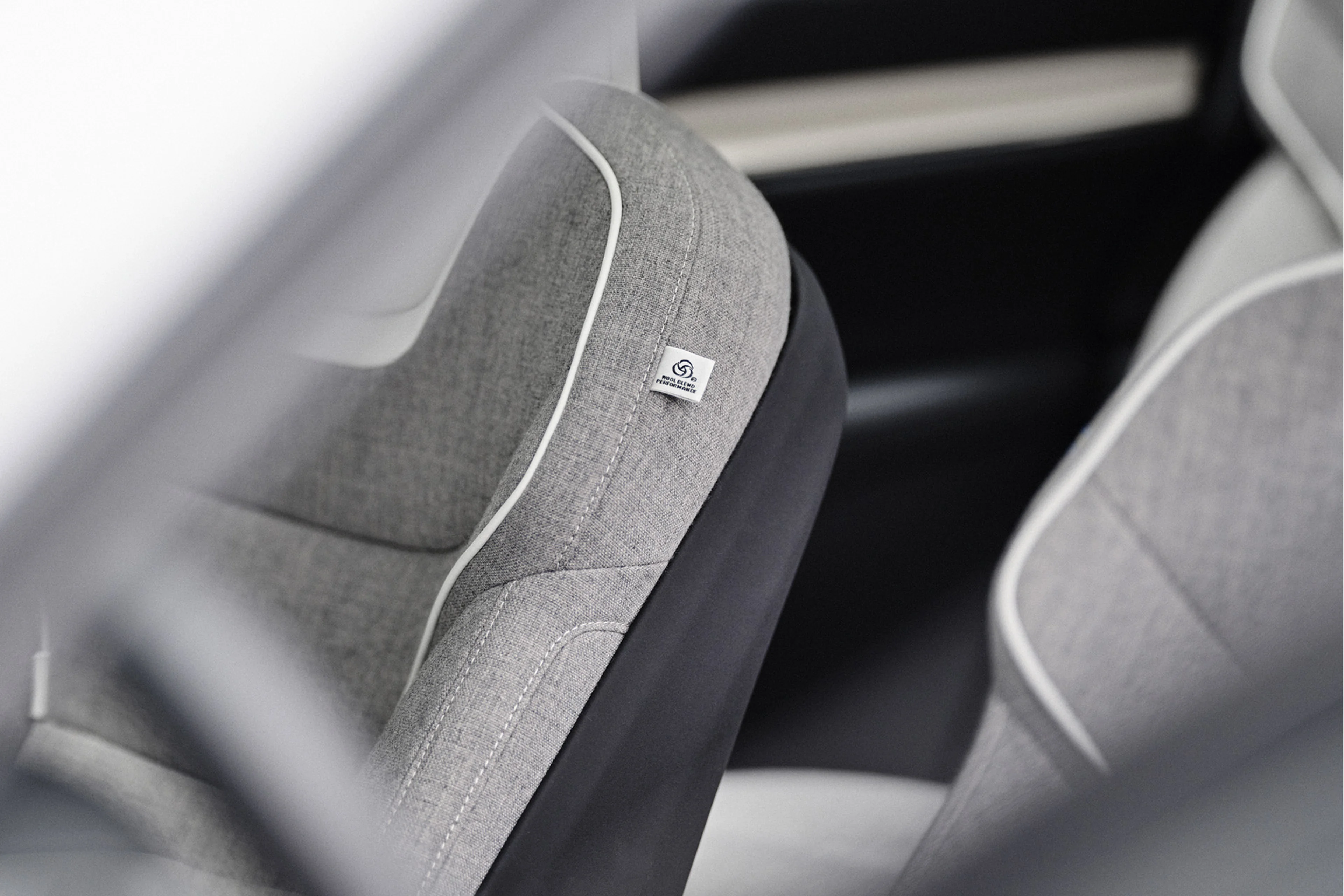 Woltextiel bekleding in een Volvo EX90