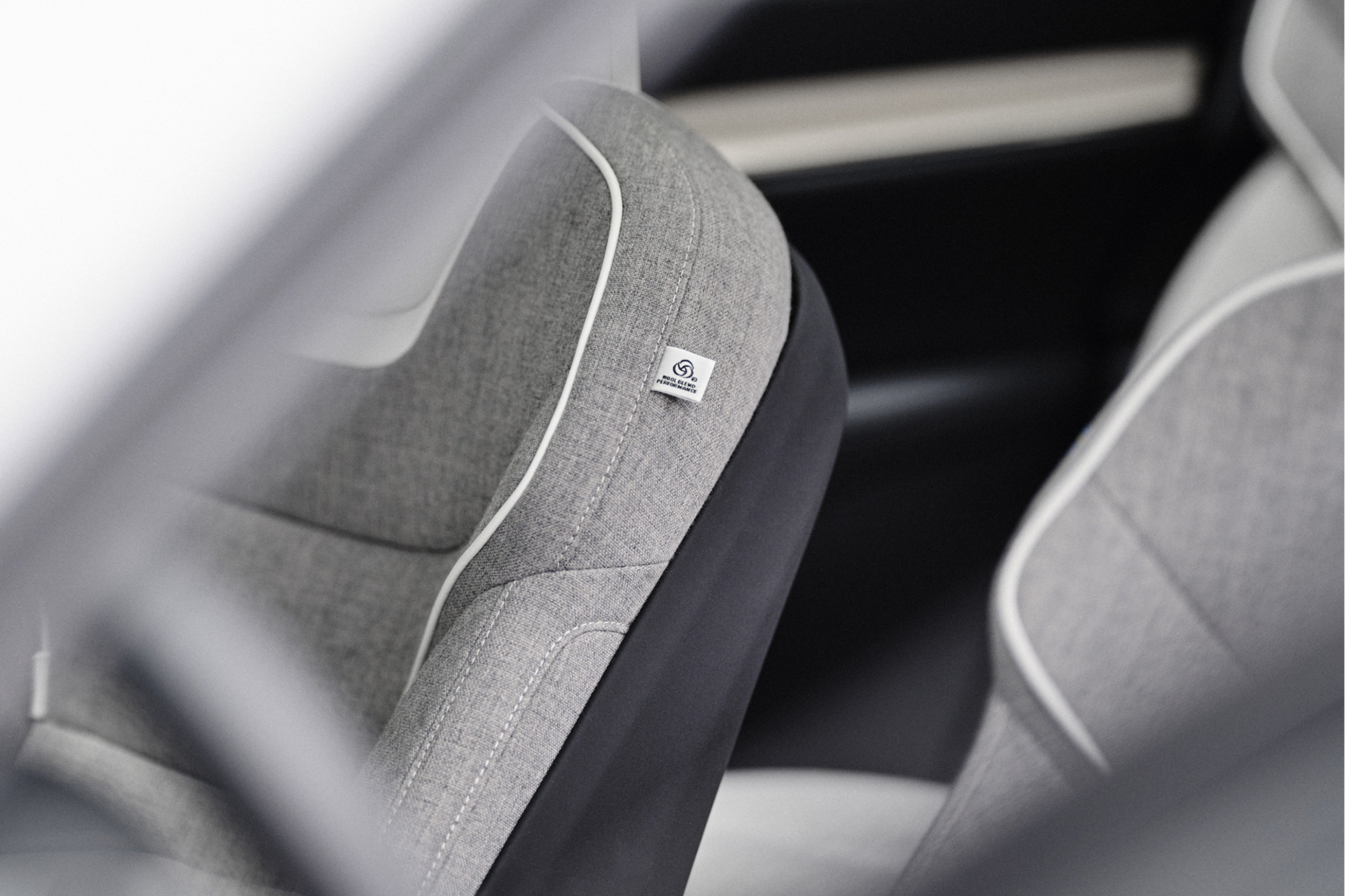 Woltextiel bekleding in een Volvo EX90