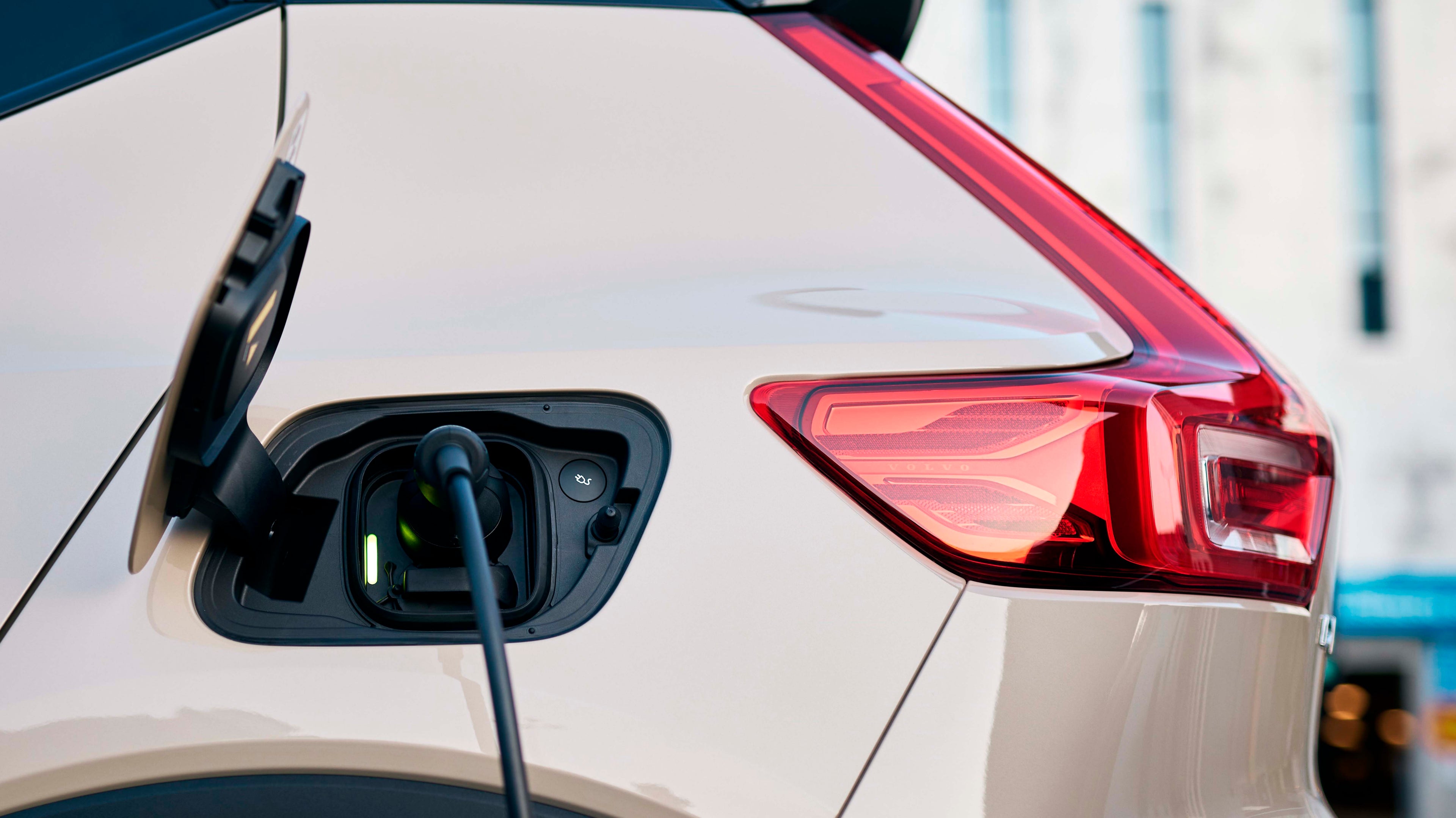 Volvo EX40 Sand Dune edition