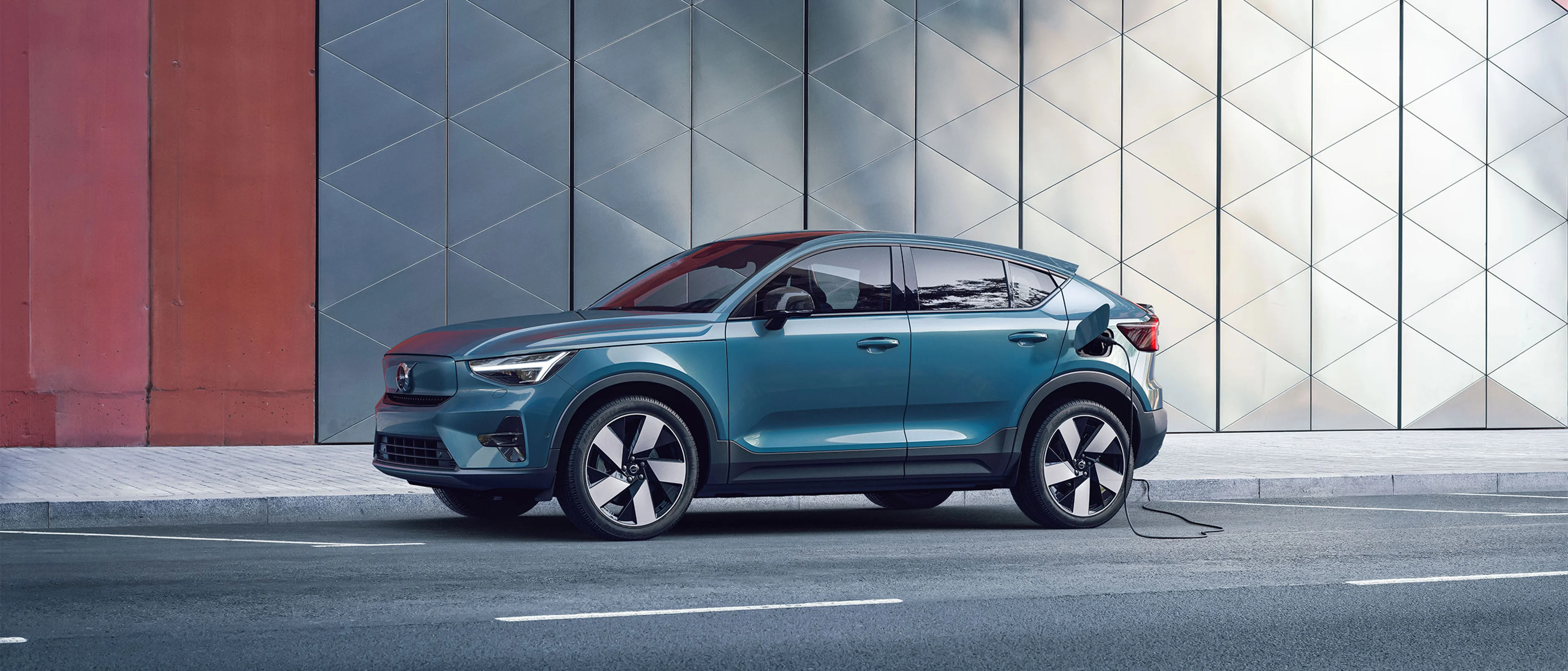 C40 Recharge bleu vu de profil