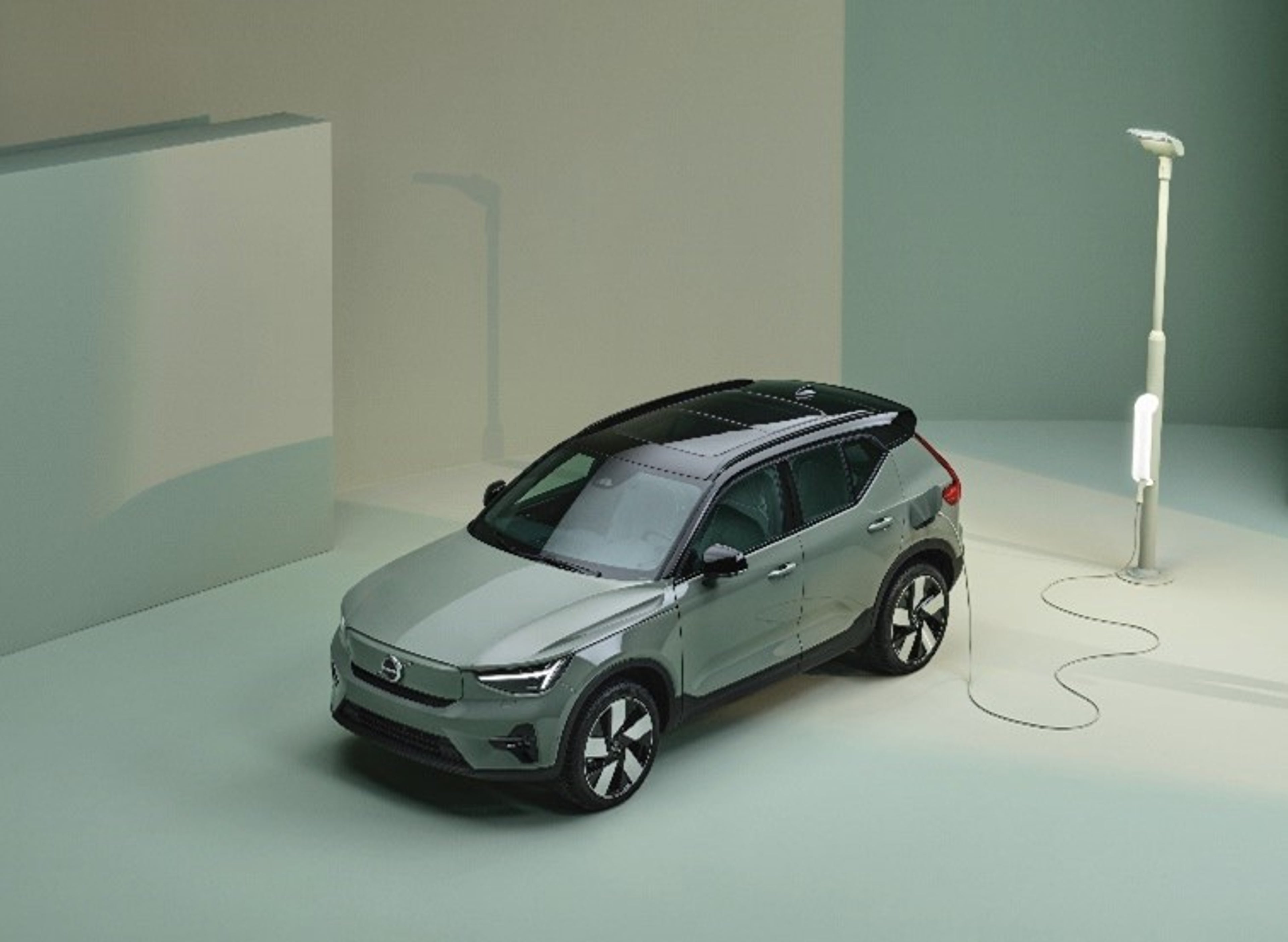 Pure electric Volvo C40 Recharge on Ghent production line.