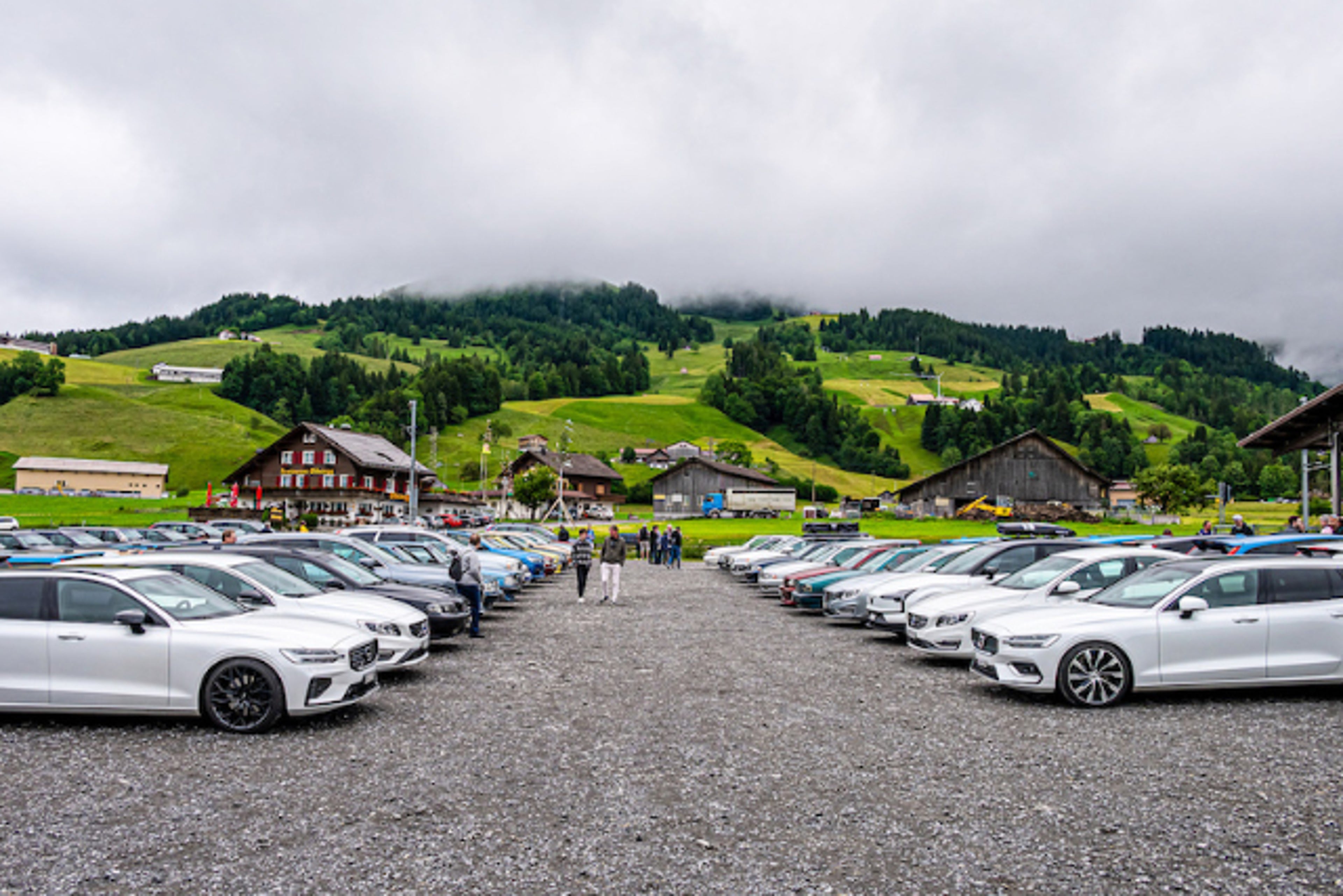 Aufreihung von verschiedenen Volvo Modellen.