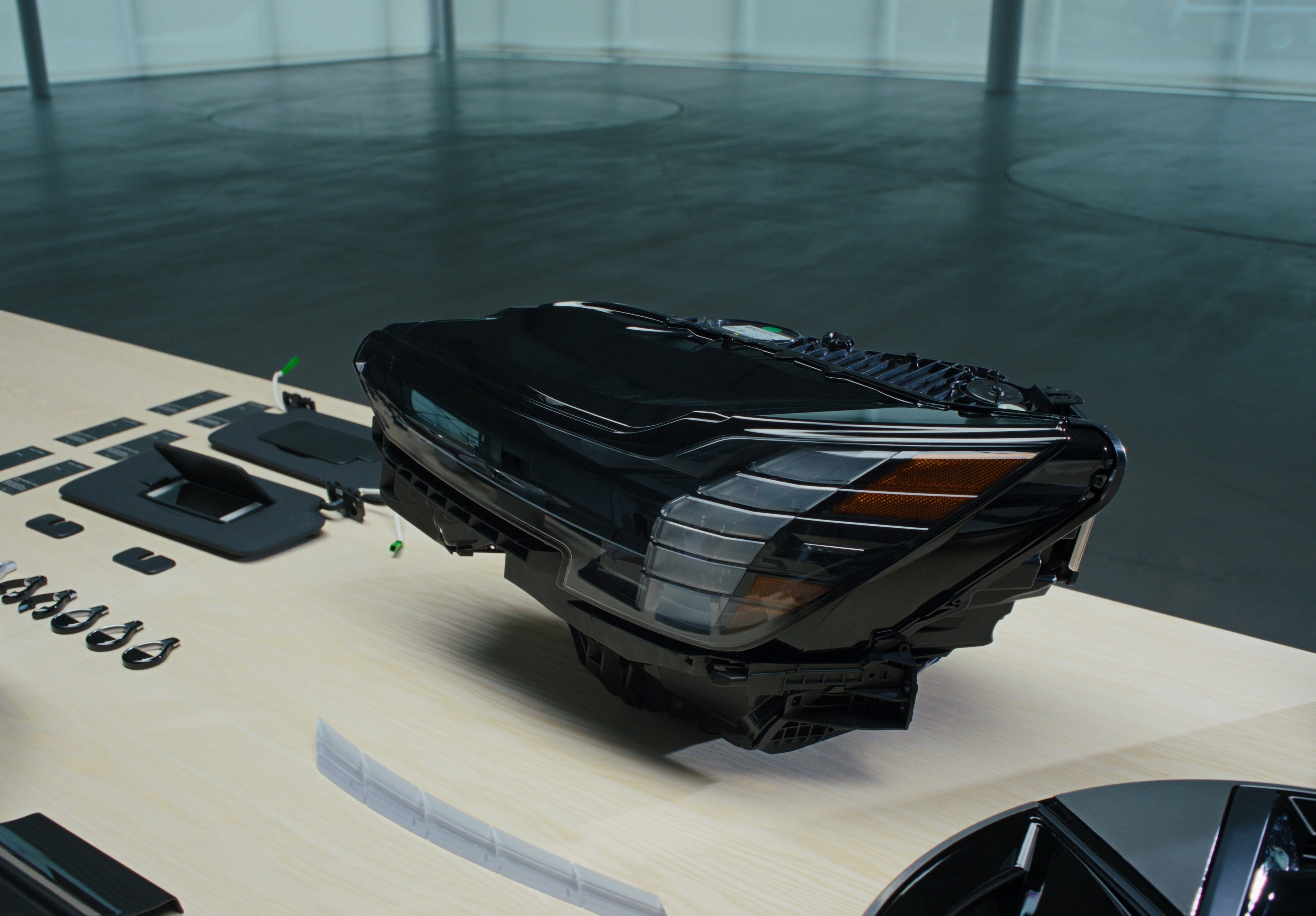 Najnovejša tehnologija napolni novi Volvo EX90 s skoraj naravno svetlobo