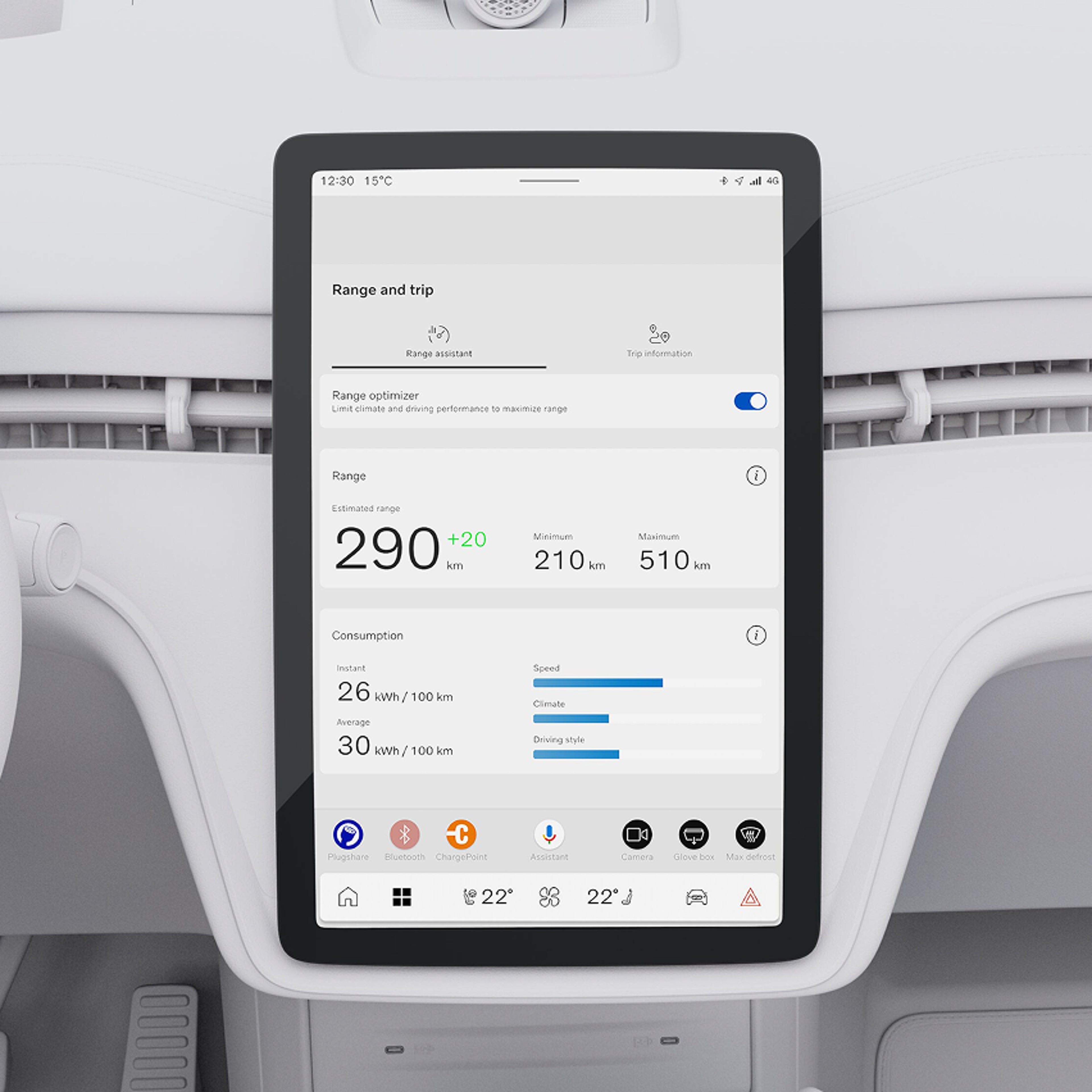 A Volvo car’s in-car centre display shows the Range Assistant app,
showing real-time battery range estimates and energy consumption
insights to support efficient EV driving.