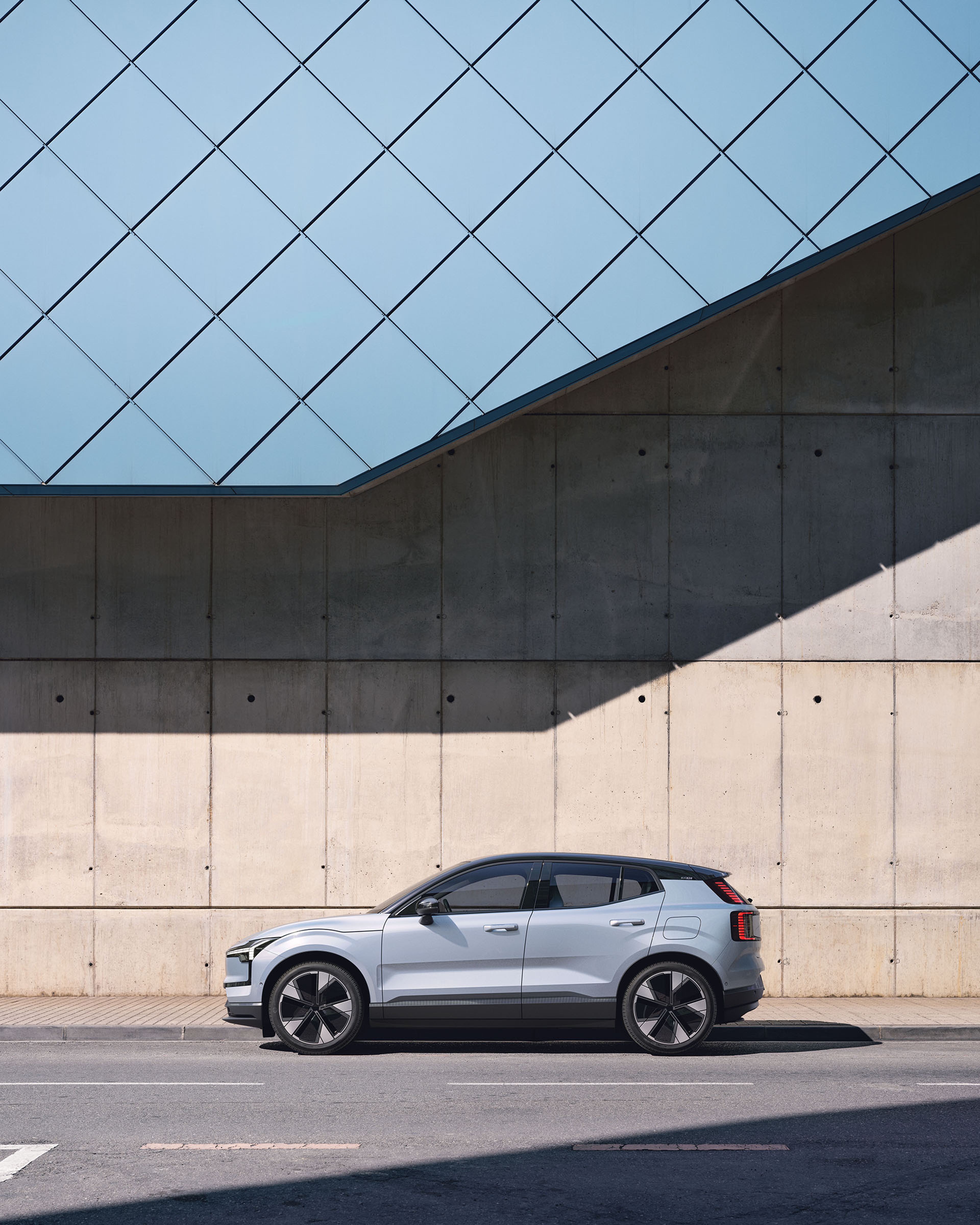 Zijaanzicht Volvo EX30