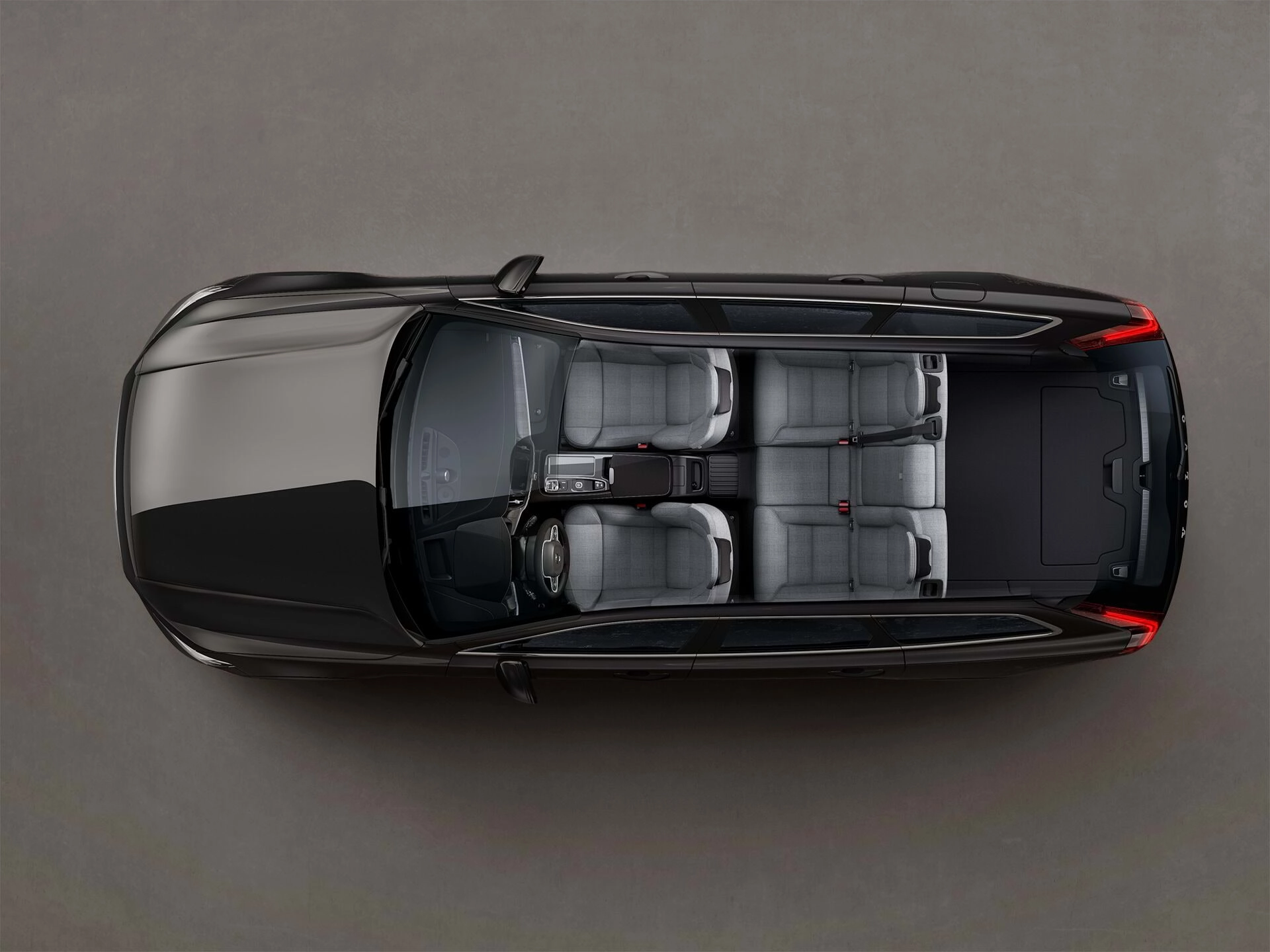 Volvo 스테이션 웨건 자동차의 넓은 5인승 실내 조감도.