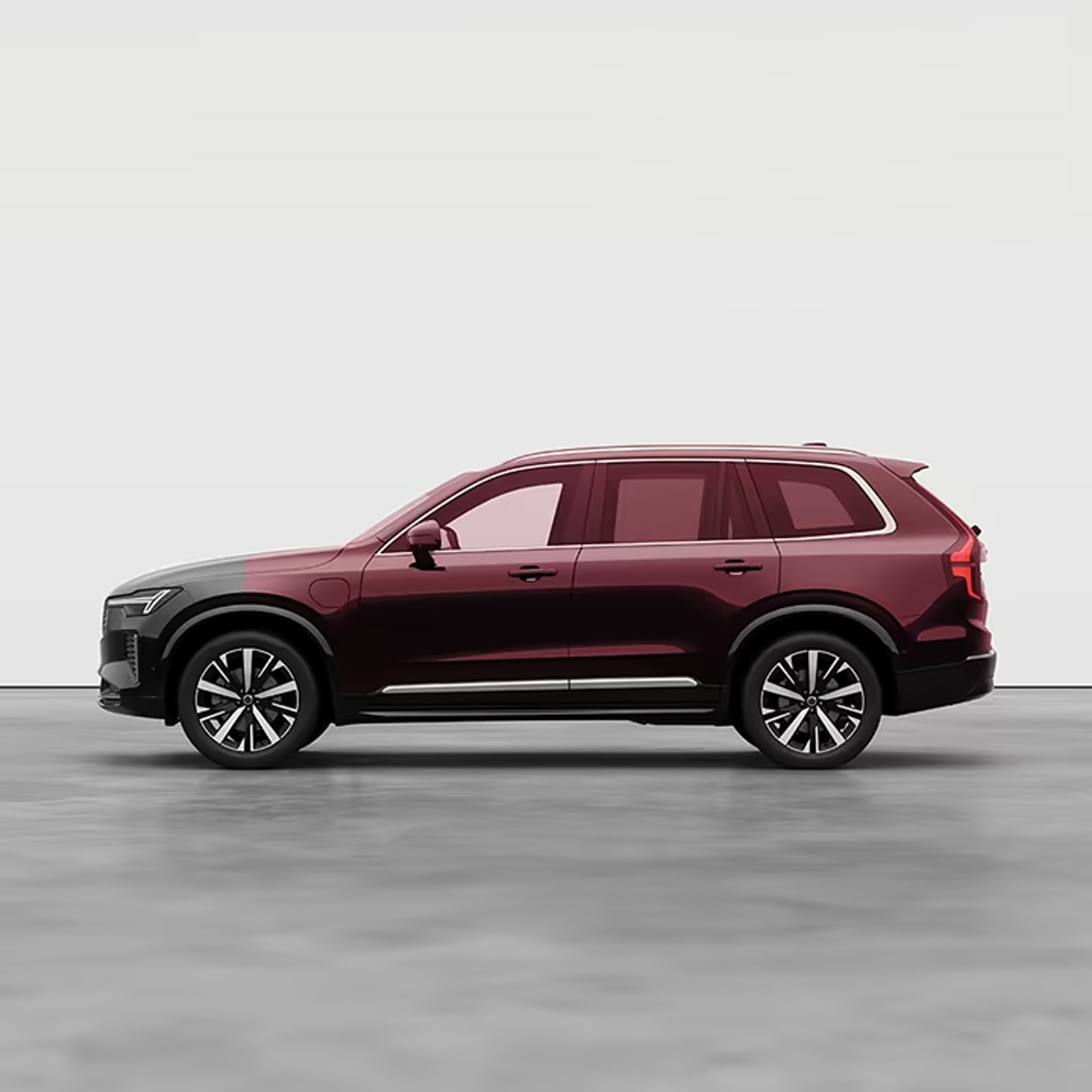 Studio-opname van de zijkant van de lichtgepantserde Volvo XC90 met een overlay die de gepantserde delen van de auto weergeeft.