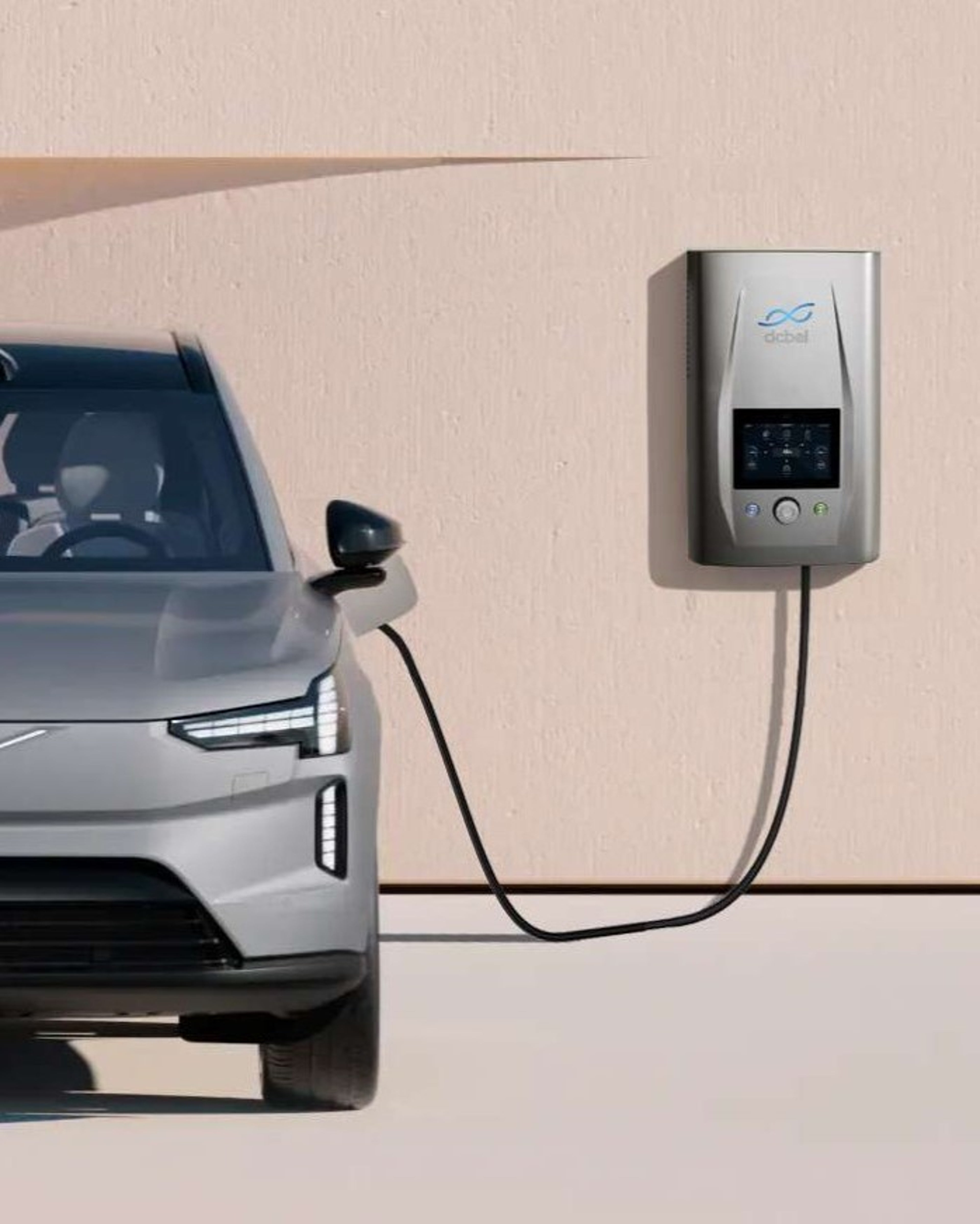 Volvo EX90 SUV connected to dcbel bi-directional charging Home Energy Station