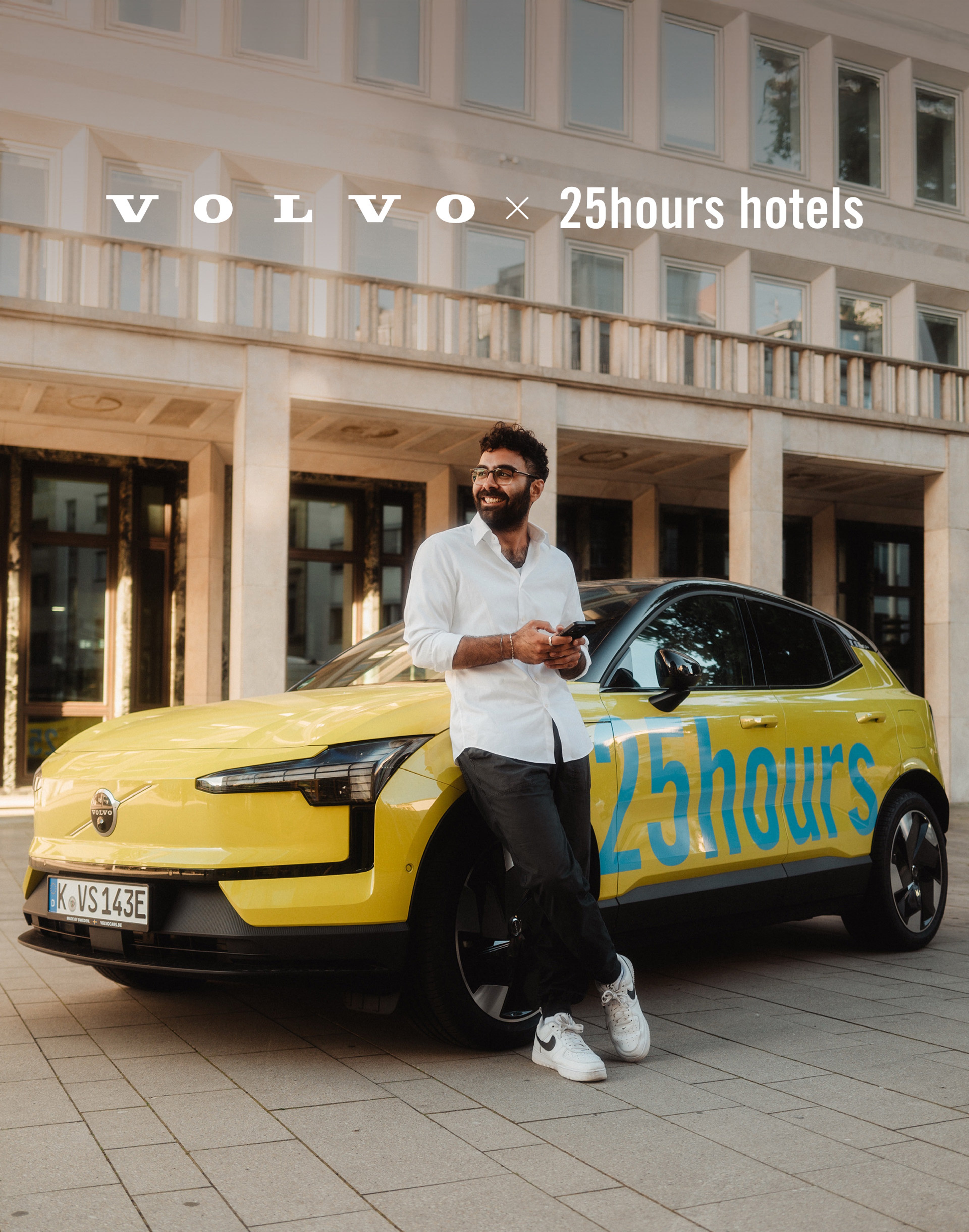 Der Volvo EX30 für die Kooperation mit 25hours hotels