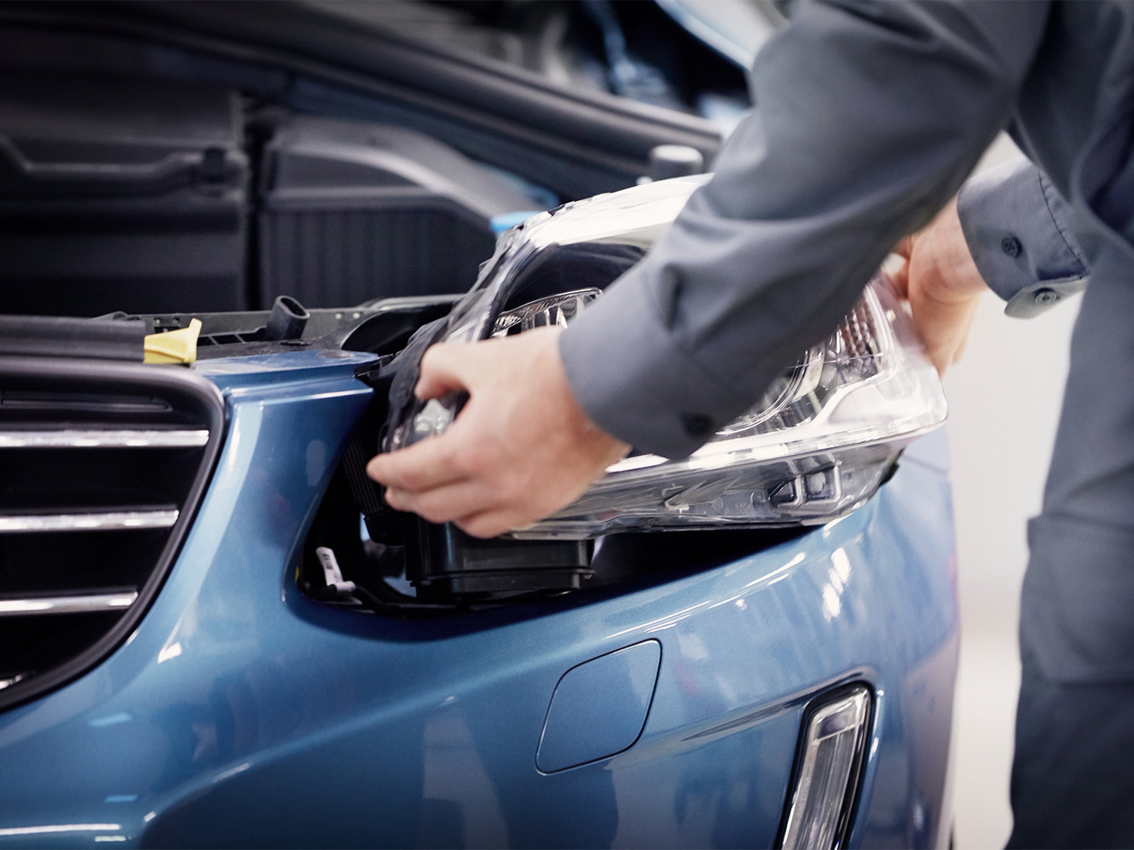 Volvo wymiana klosza lampy