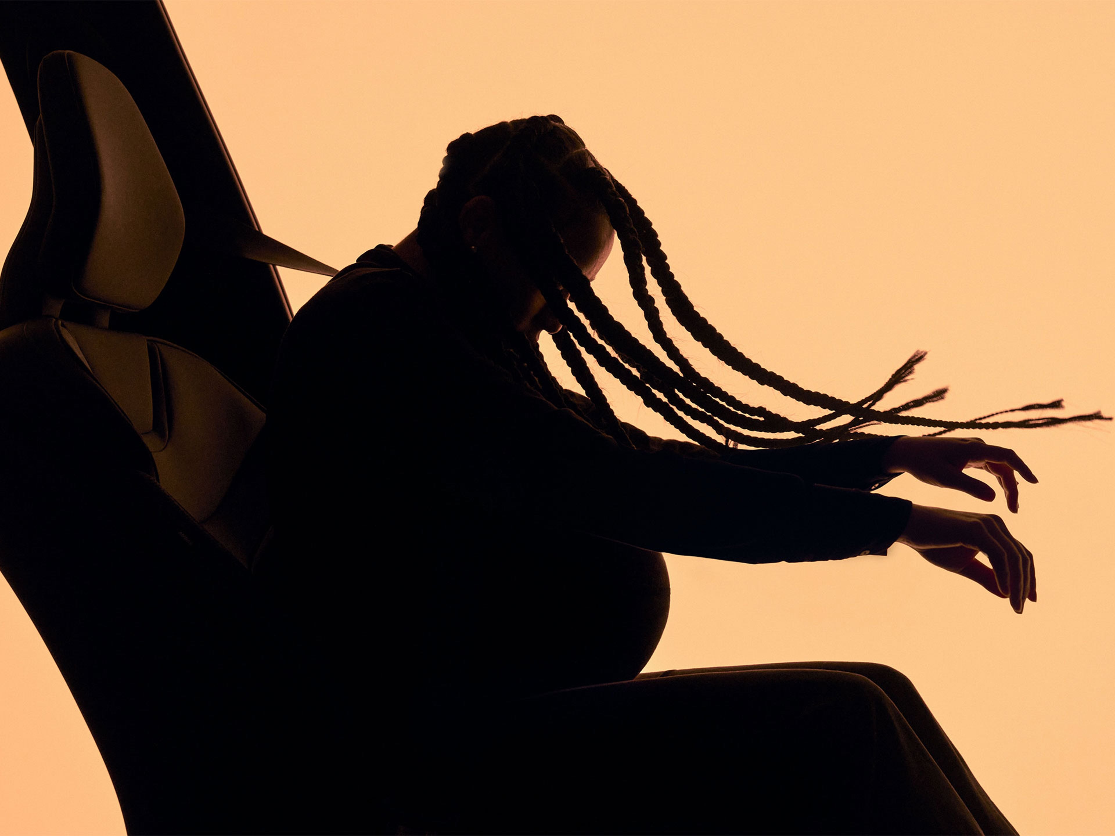 Volvo Cars presenta el primer cinturón de seguridad multiadaptativo del mundo en el próximo Volvo EX60