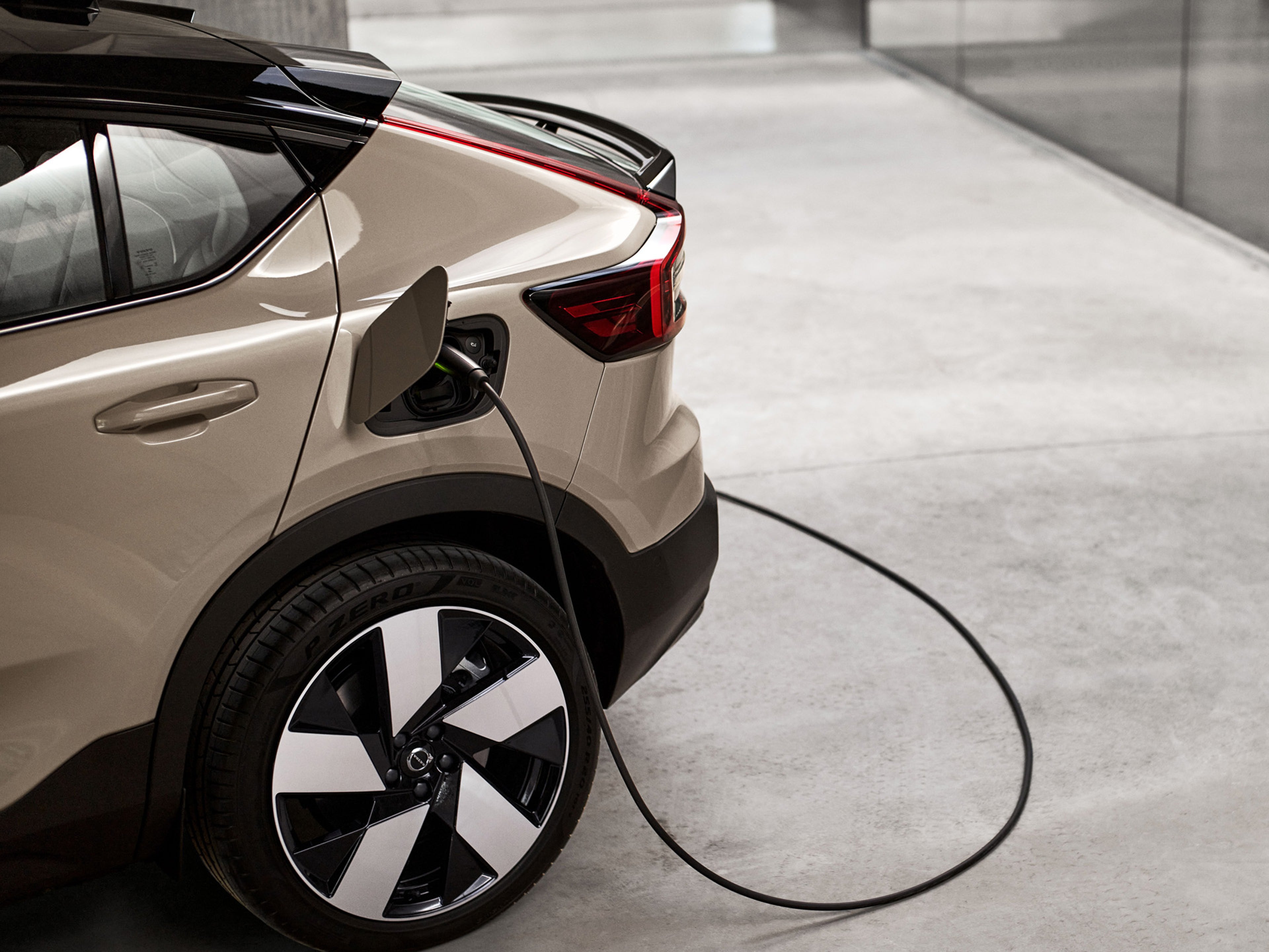 Volvo EC40 vista trasera del cargador