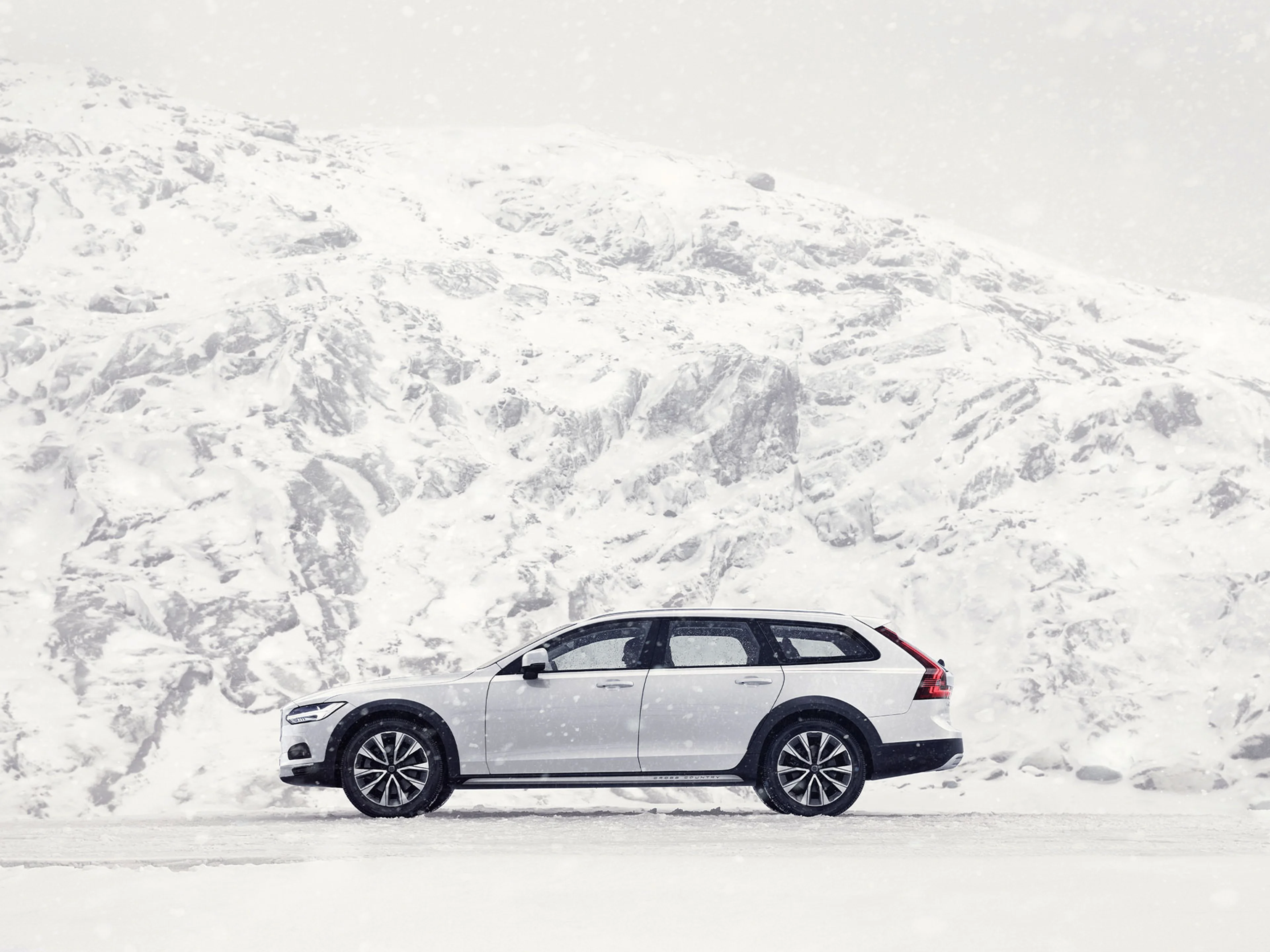 V90CC in snow