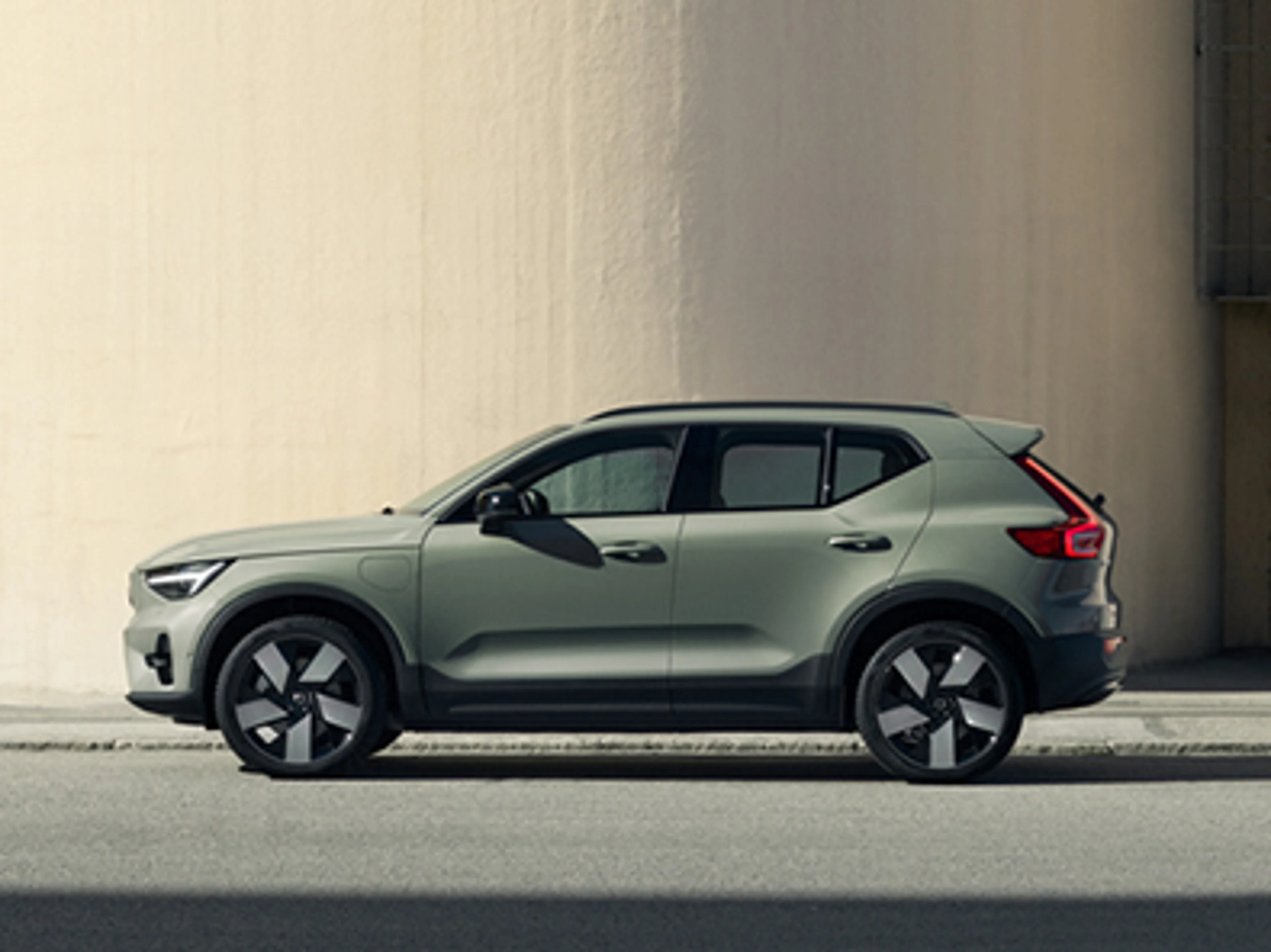 my23 xc40 fuel