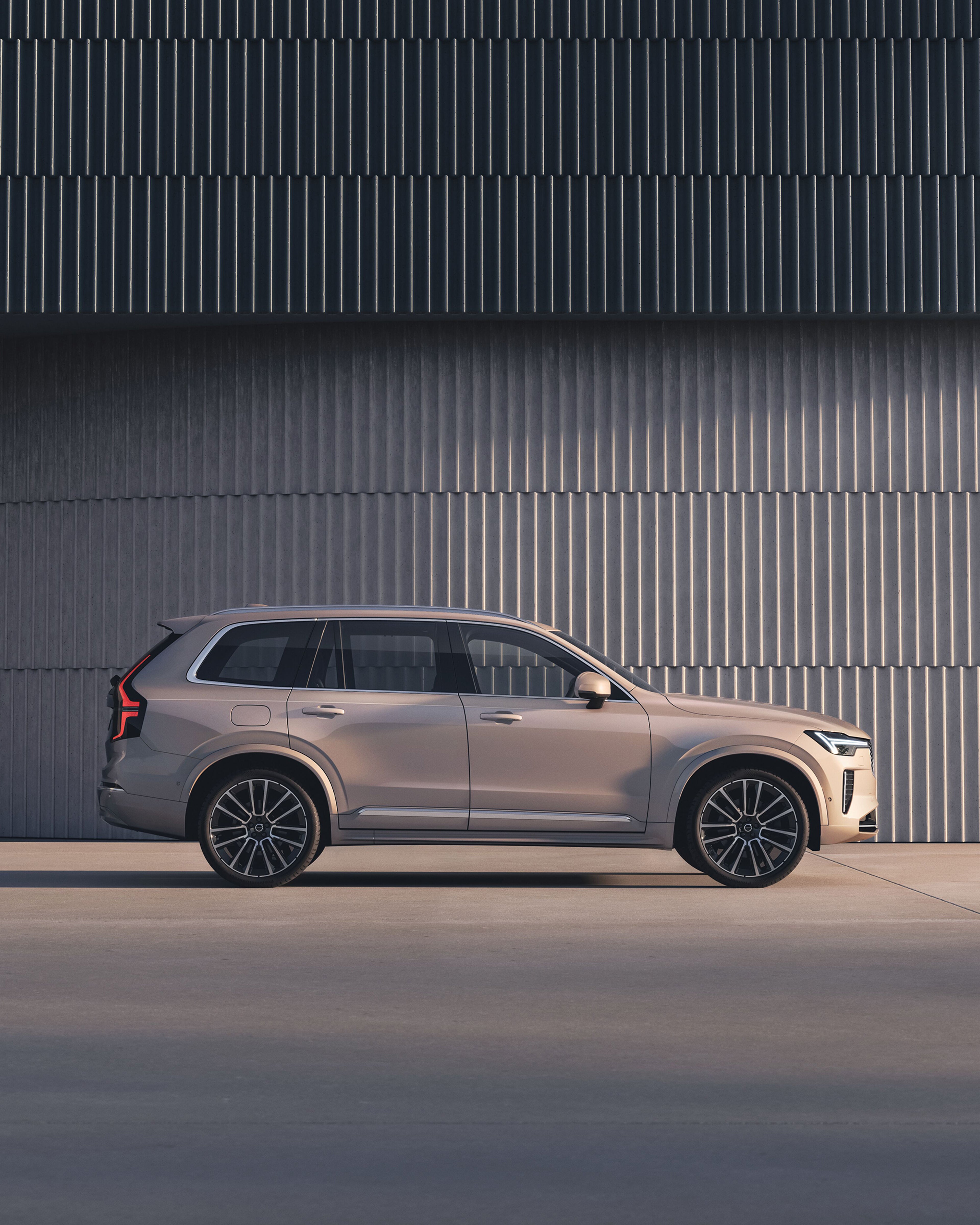 XC90 B5 (D) AWD automatico 7 posti MY6 a noleggio per aziende e liberi professionisti