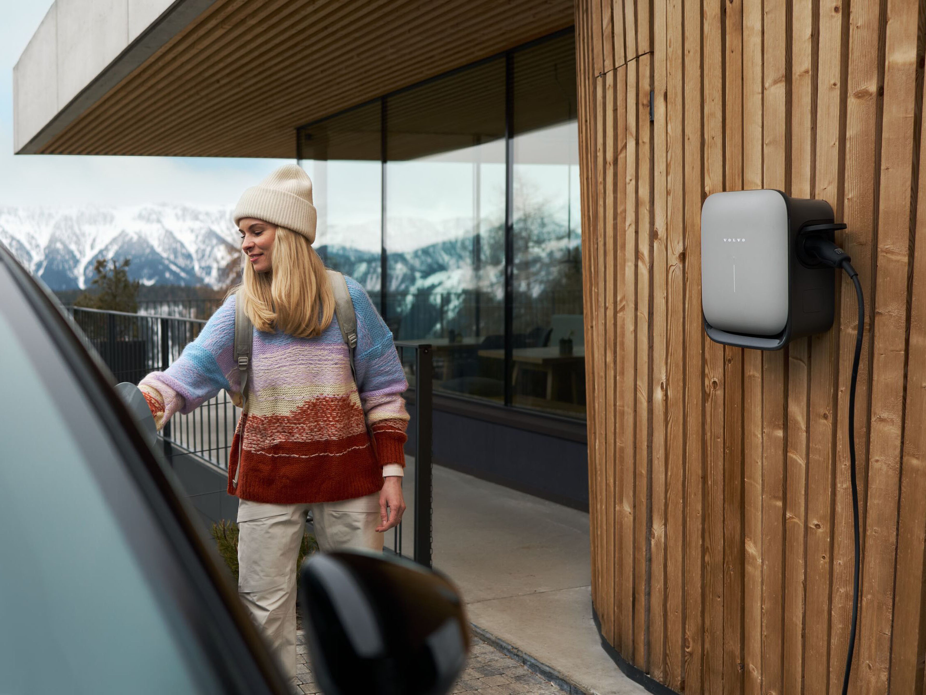 Volvo smart charger