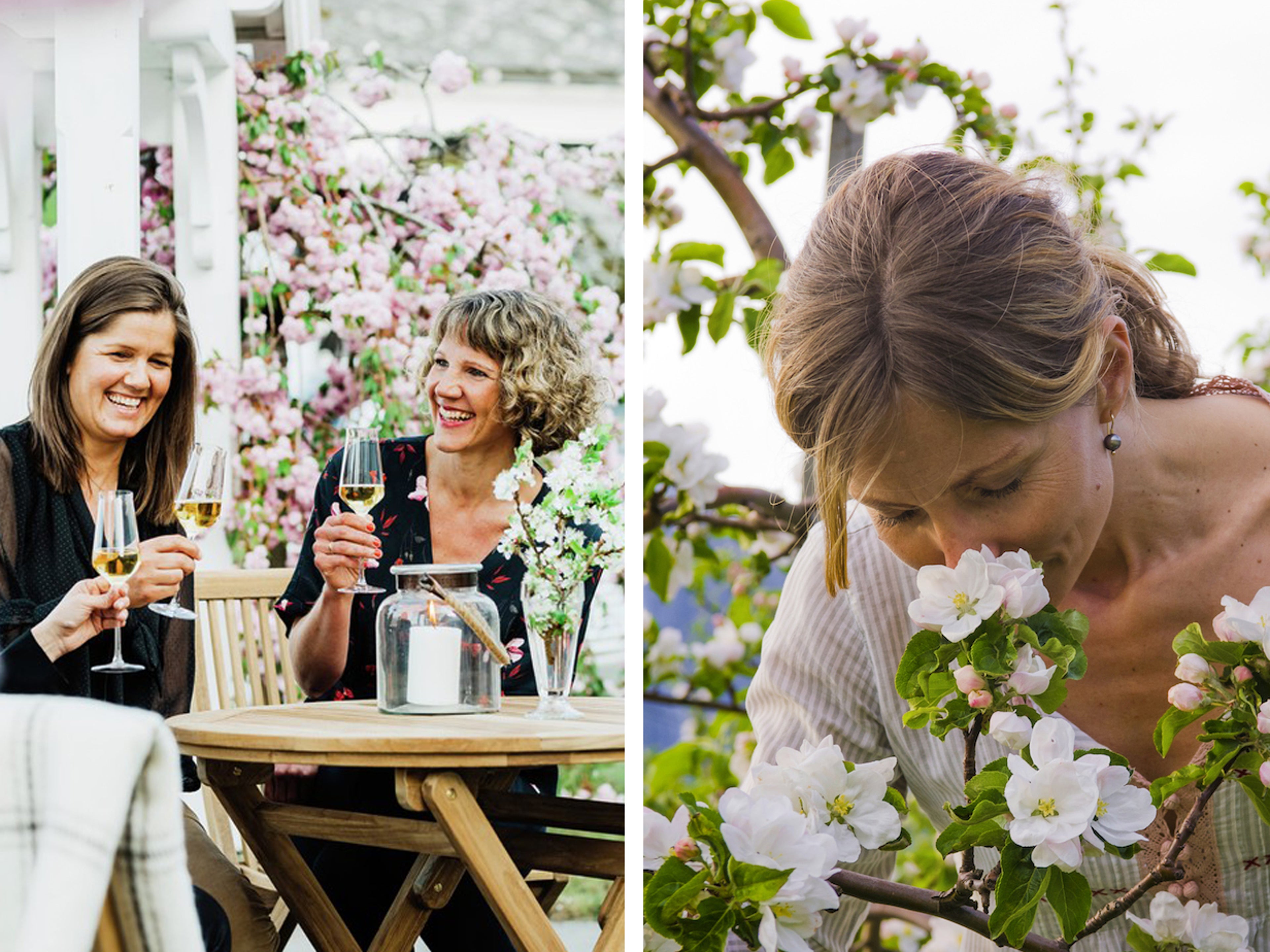 Dame lukter på blomster