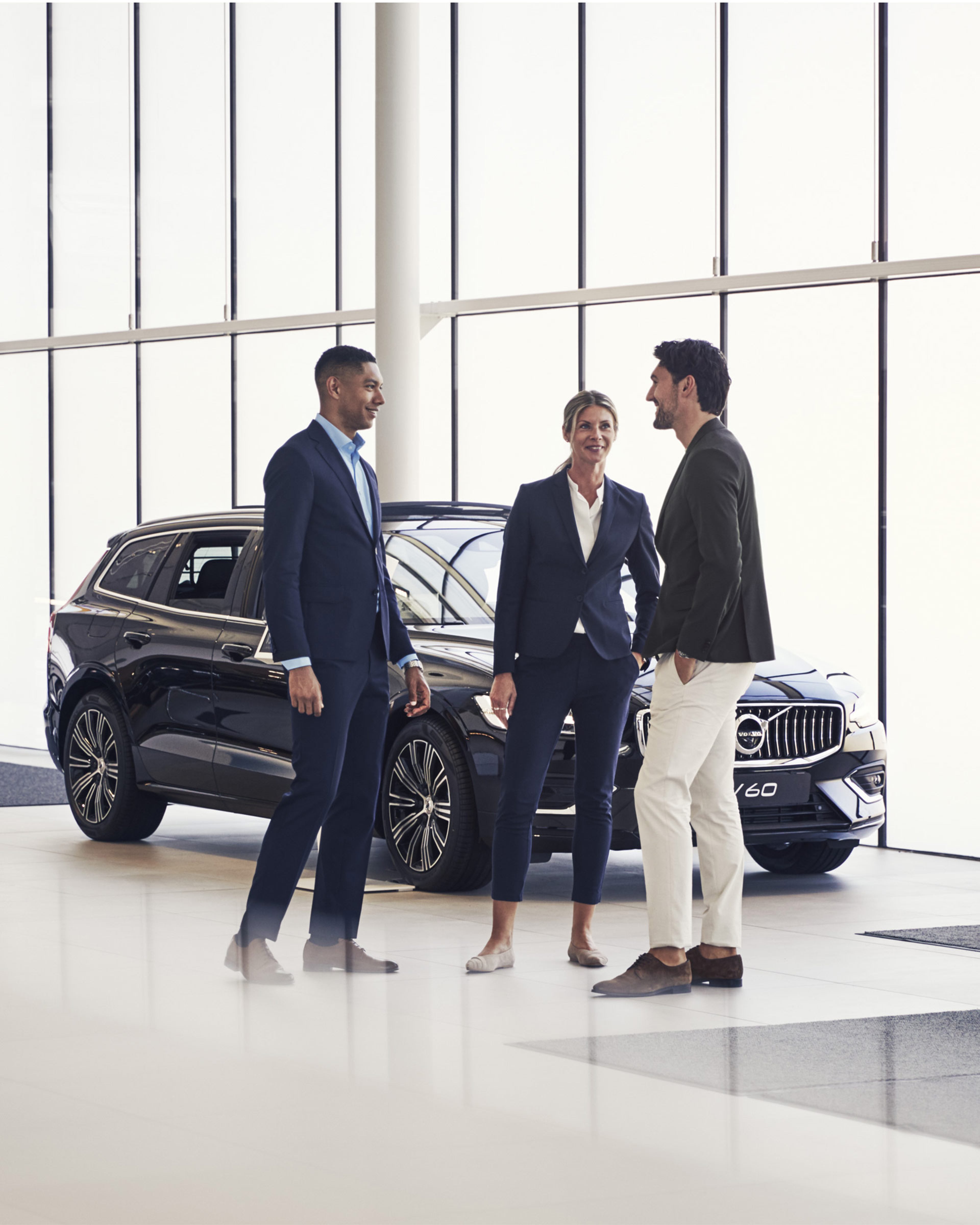 Volvoarbetare i bilhall