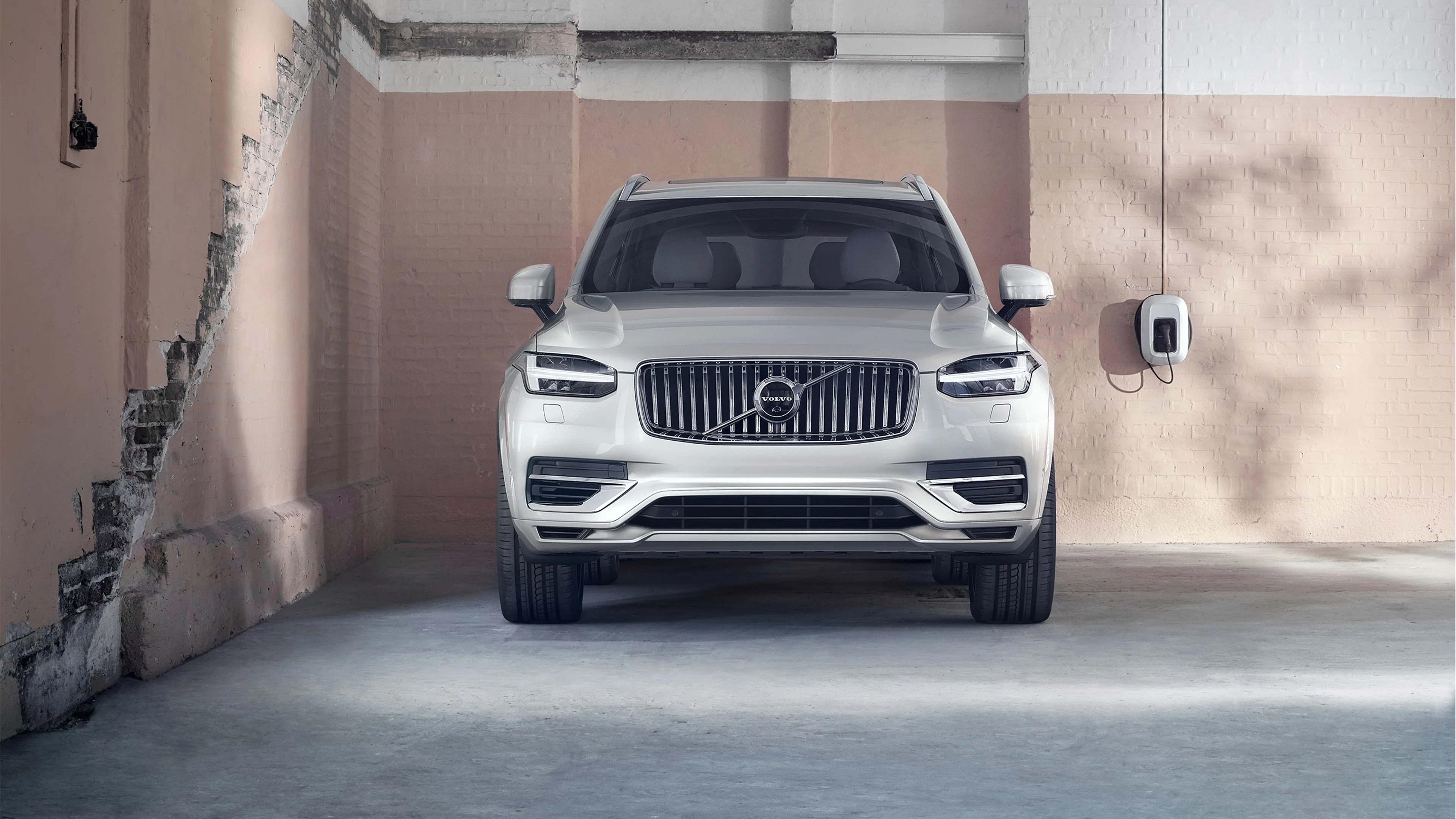 Volvo de face