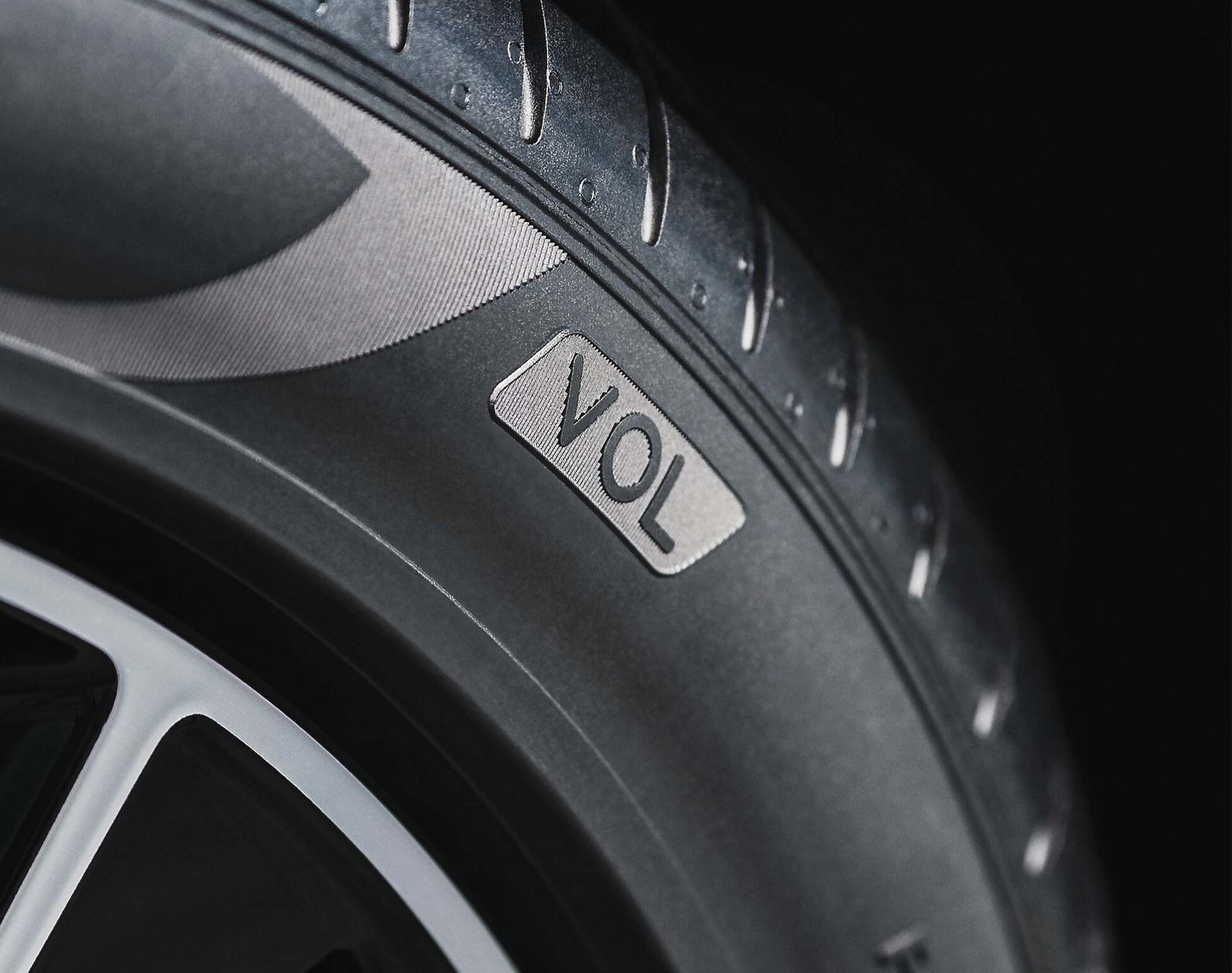 Volvo tires
