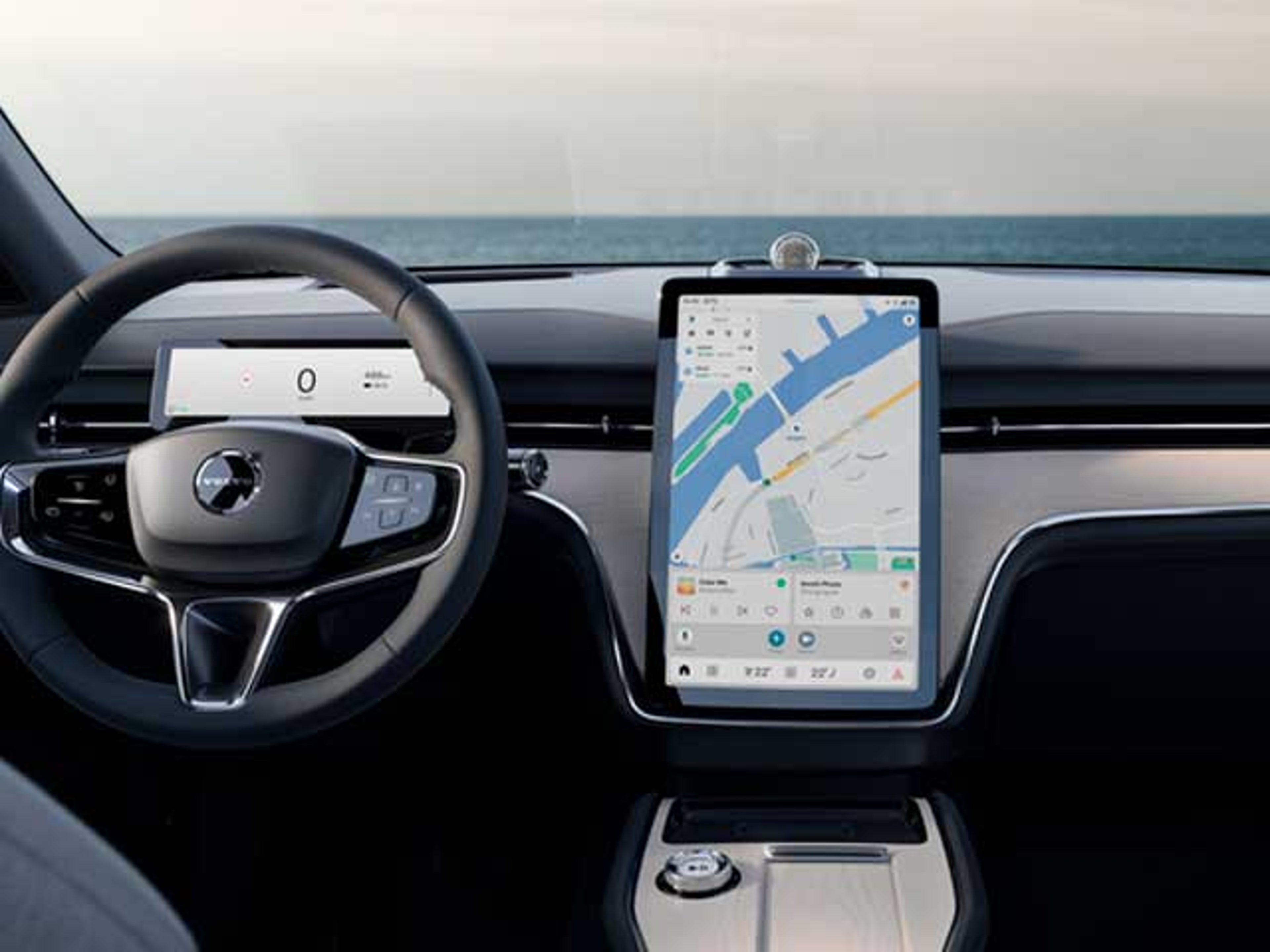 Consola central en el salpicadero de una cabina de un vehículo Volvo