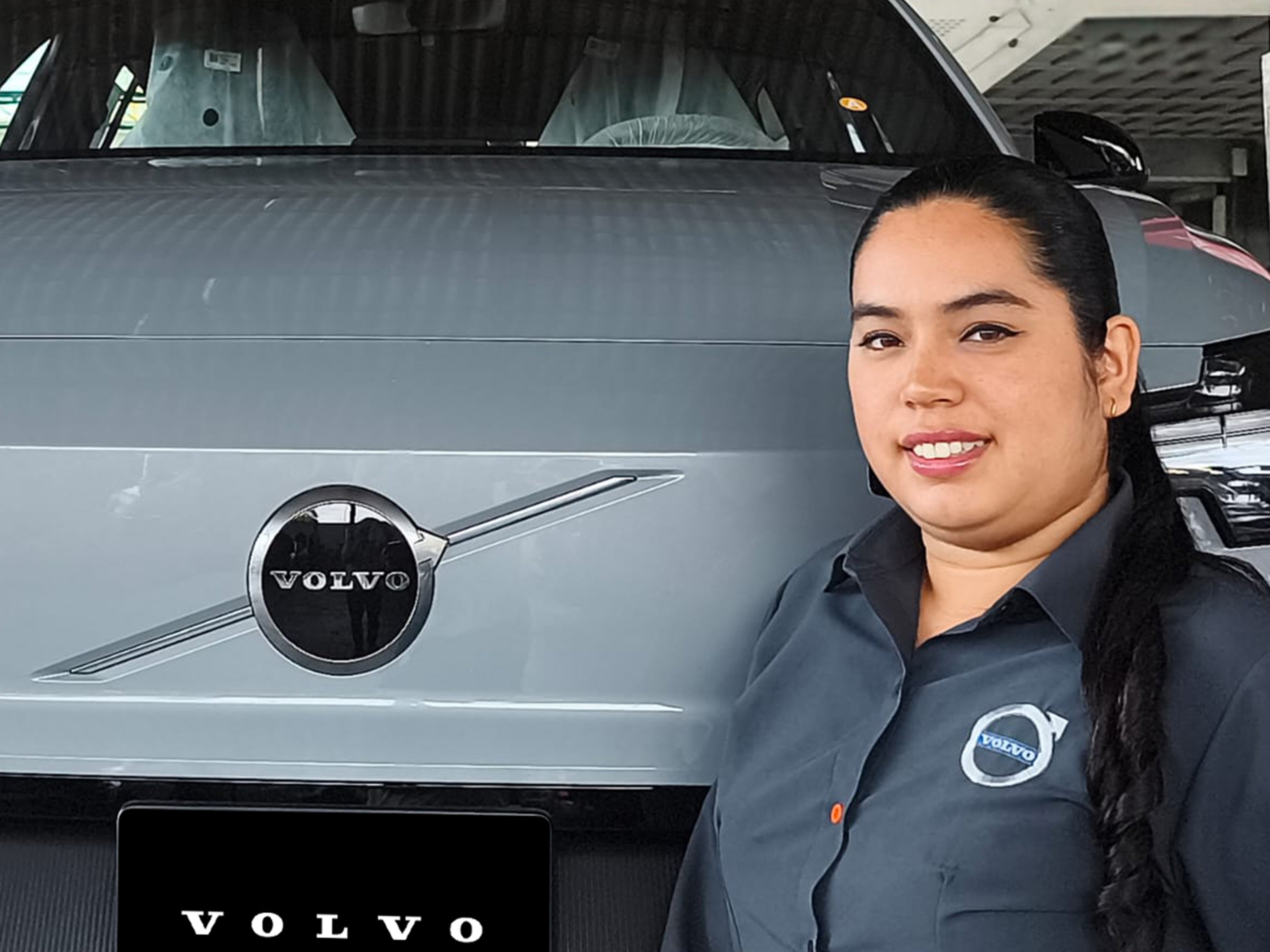 LOS COCHES CALI Valentina Ijaji