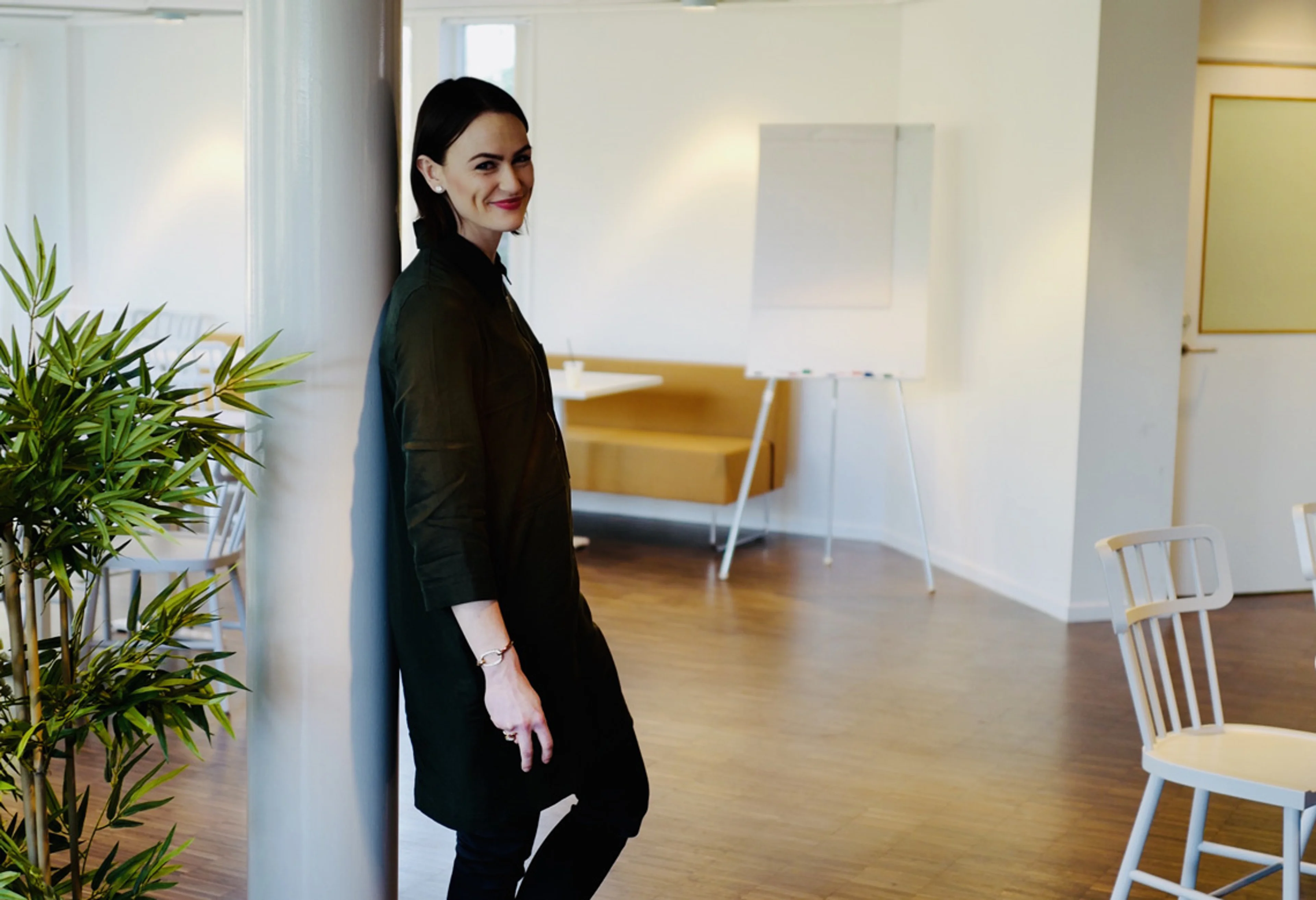 Leende kvinna