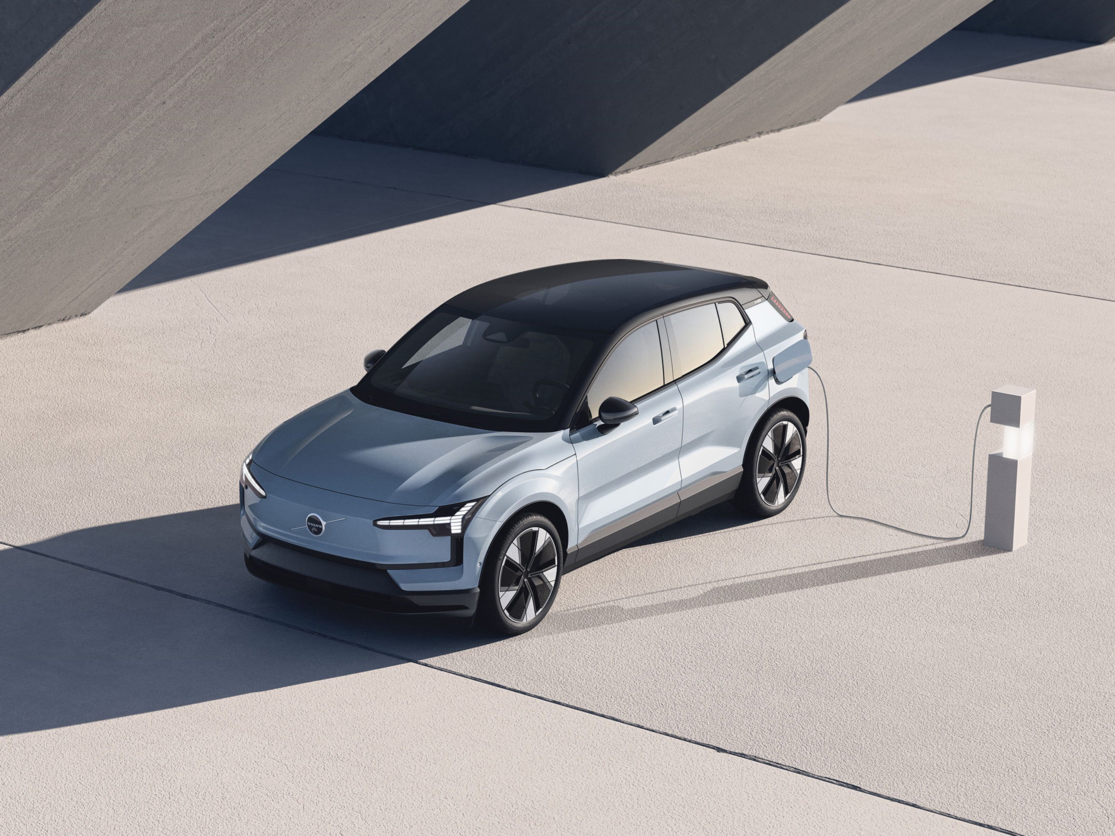 EX30 Charging Outside