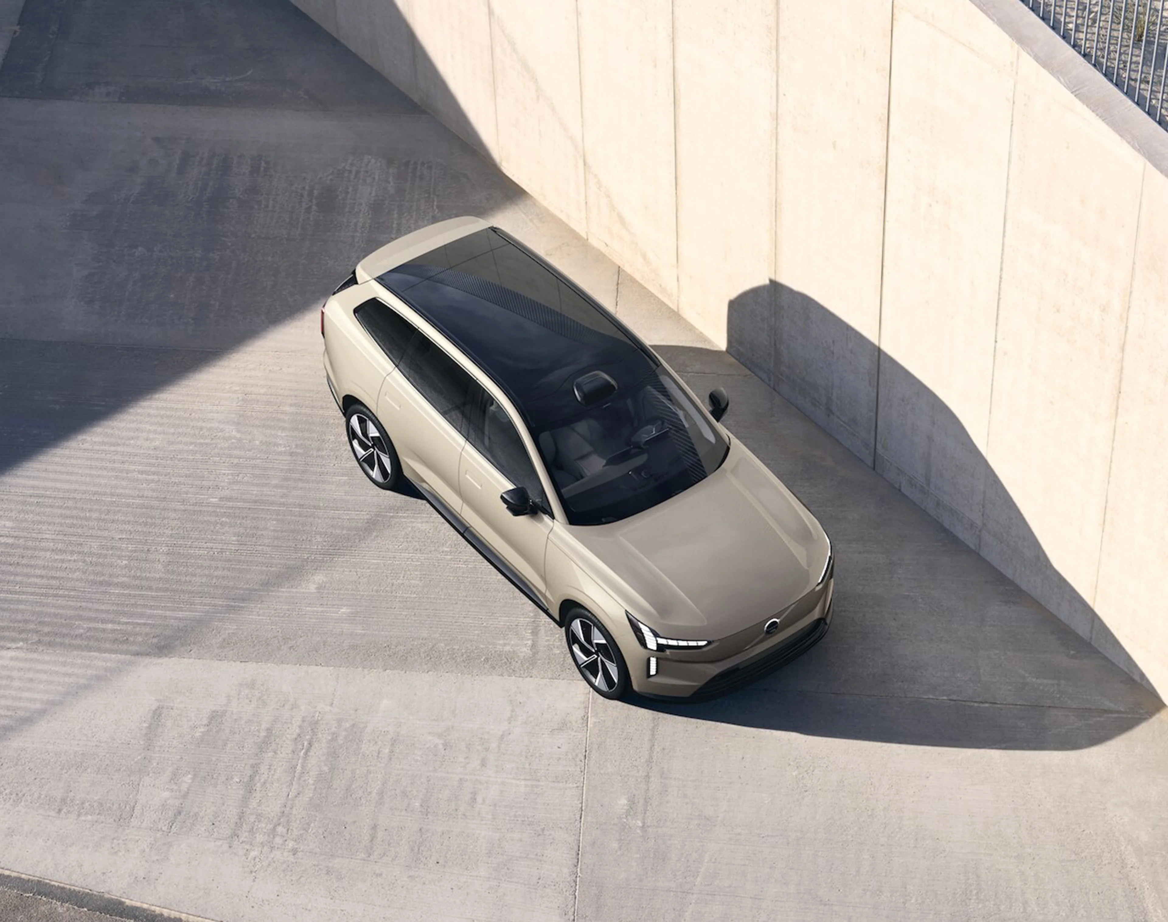 Volvo EX90