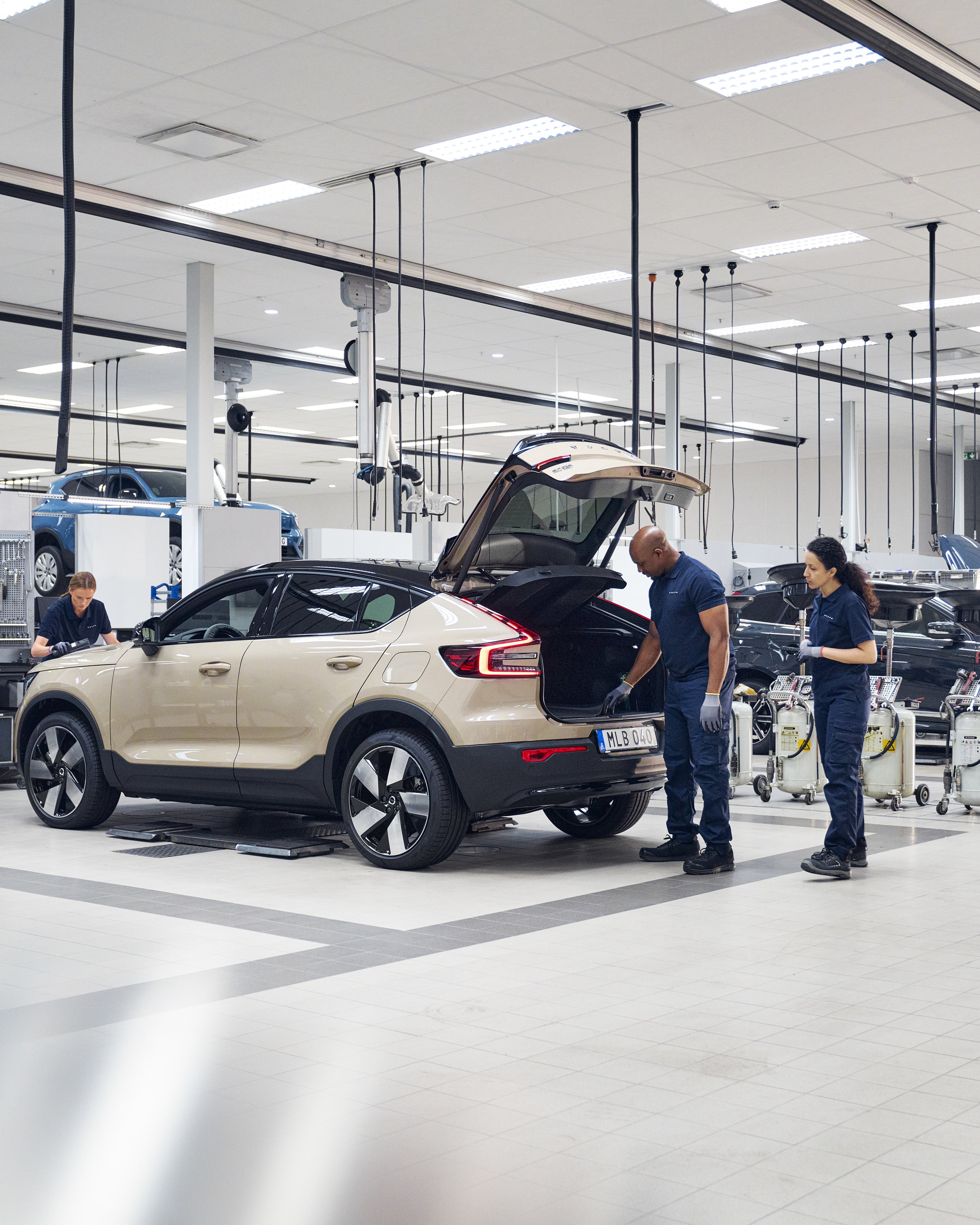 Servicio y reparación en un taller Volvo