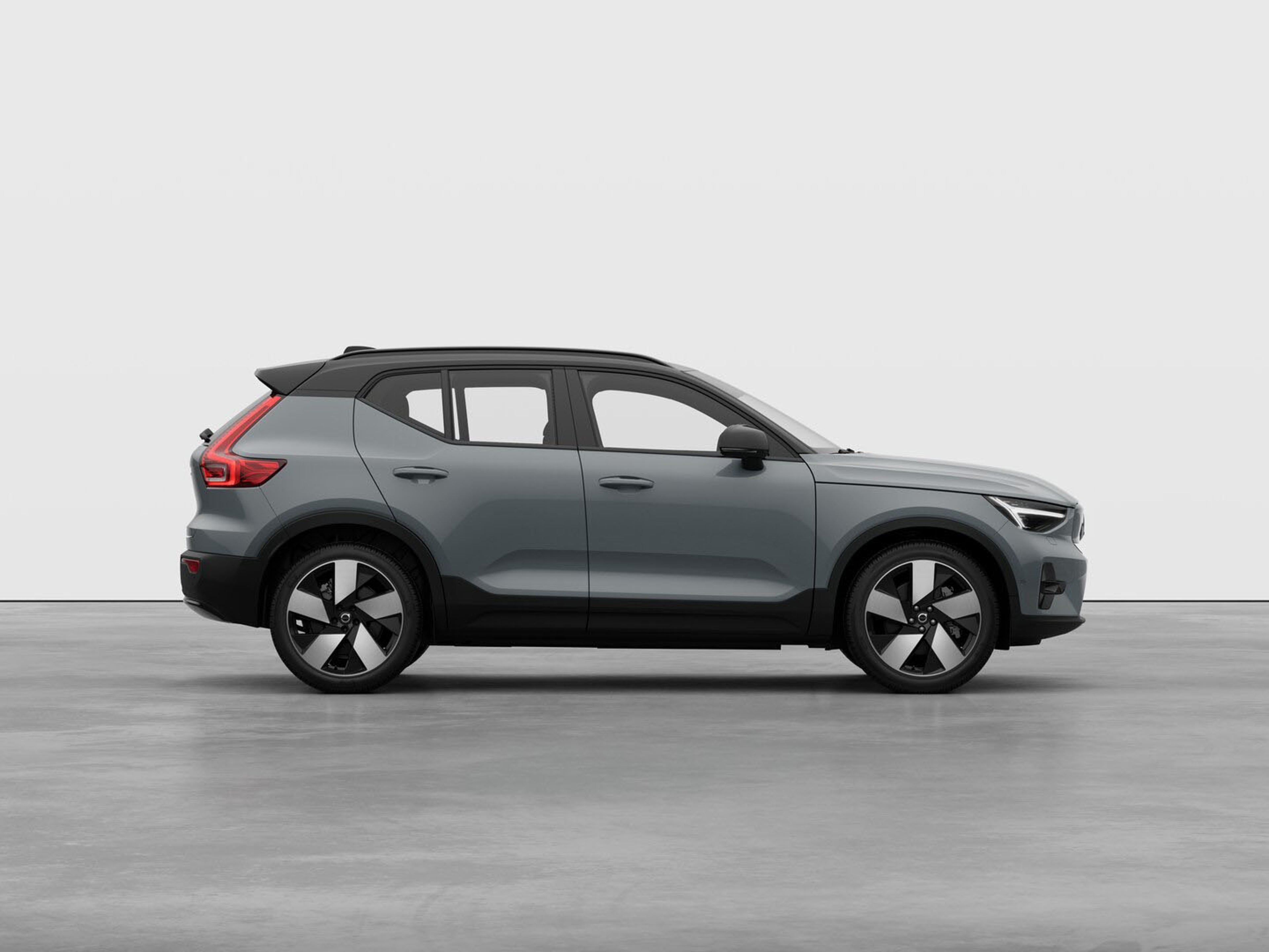 Volvo EX40 Vapour Grey