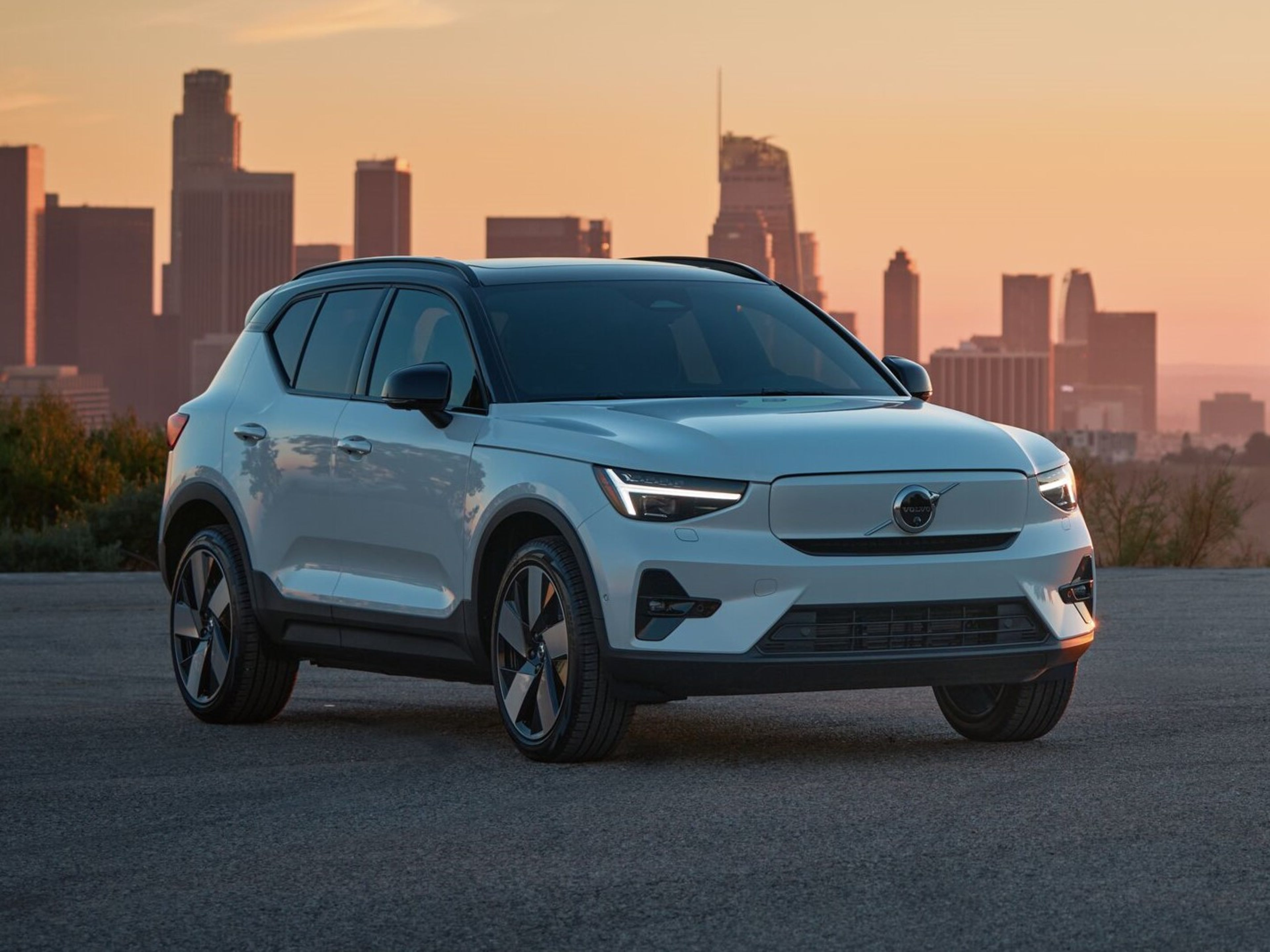 Volvo XC40 fully electric