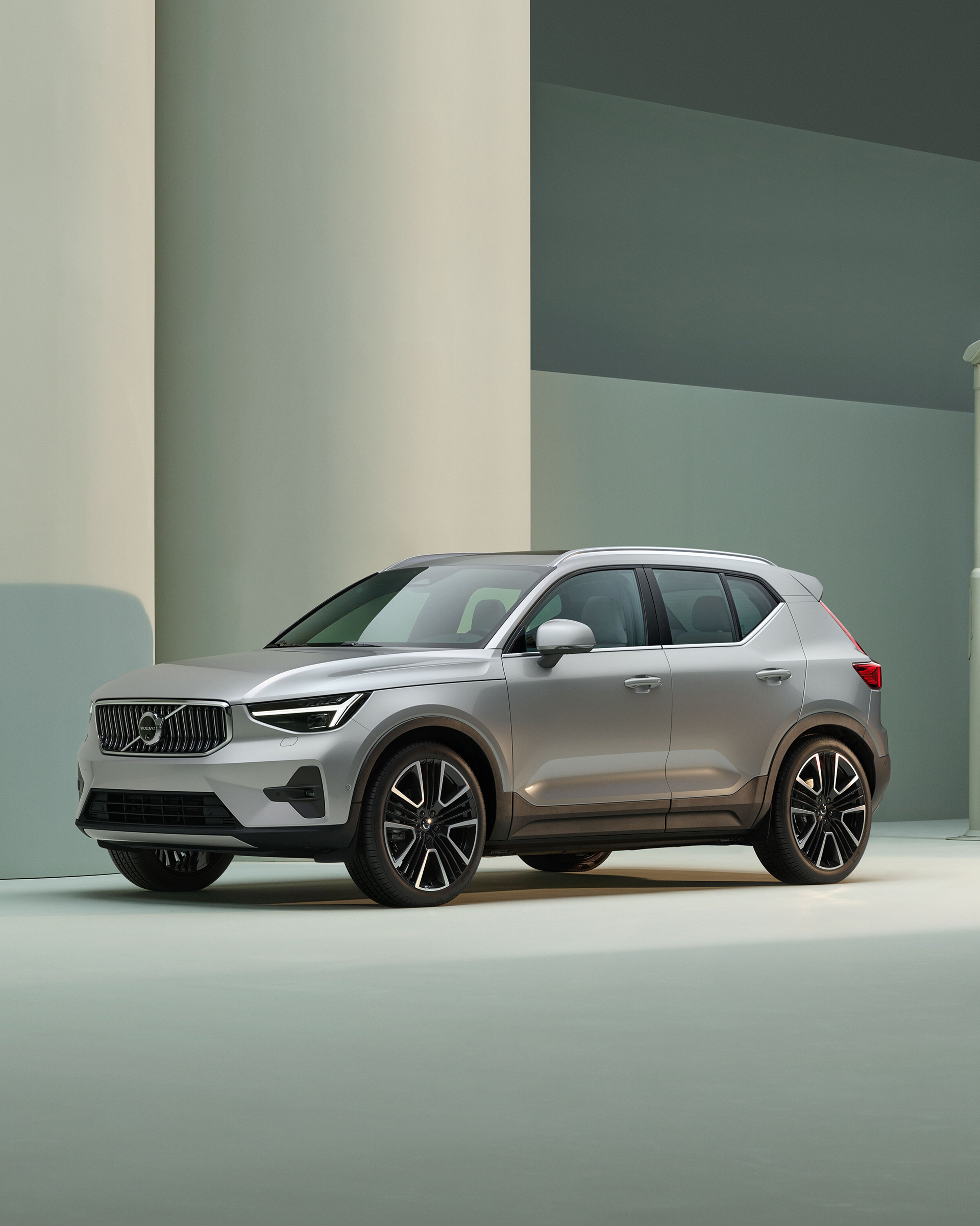 XC40 B3 Automatico Essential MY25