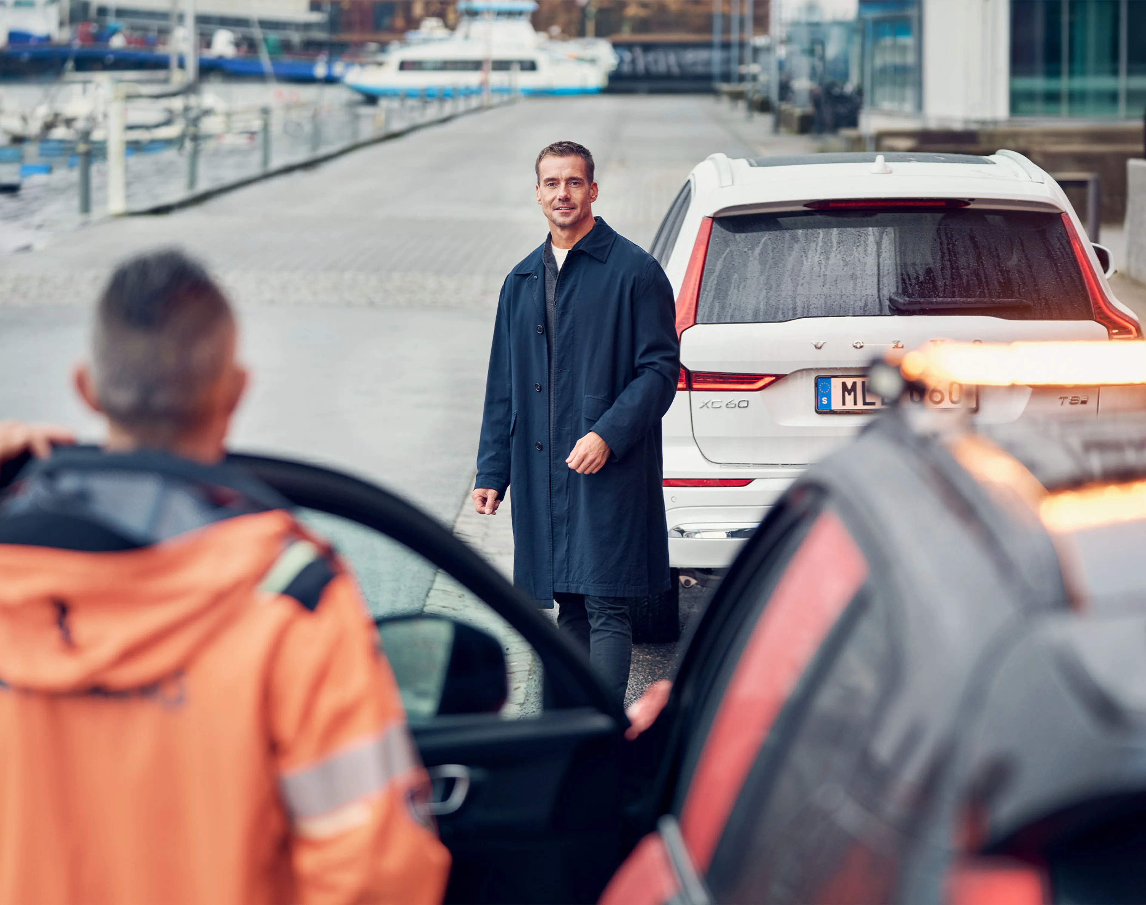 Volvo 24/7 Roadside Assistance - person waiting for roadside assistance