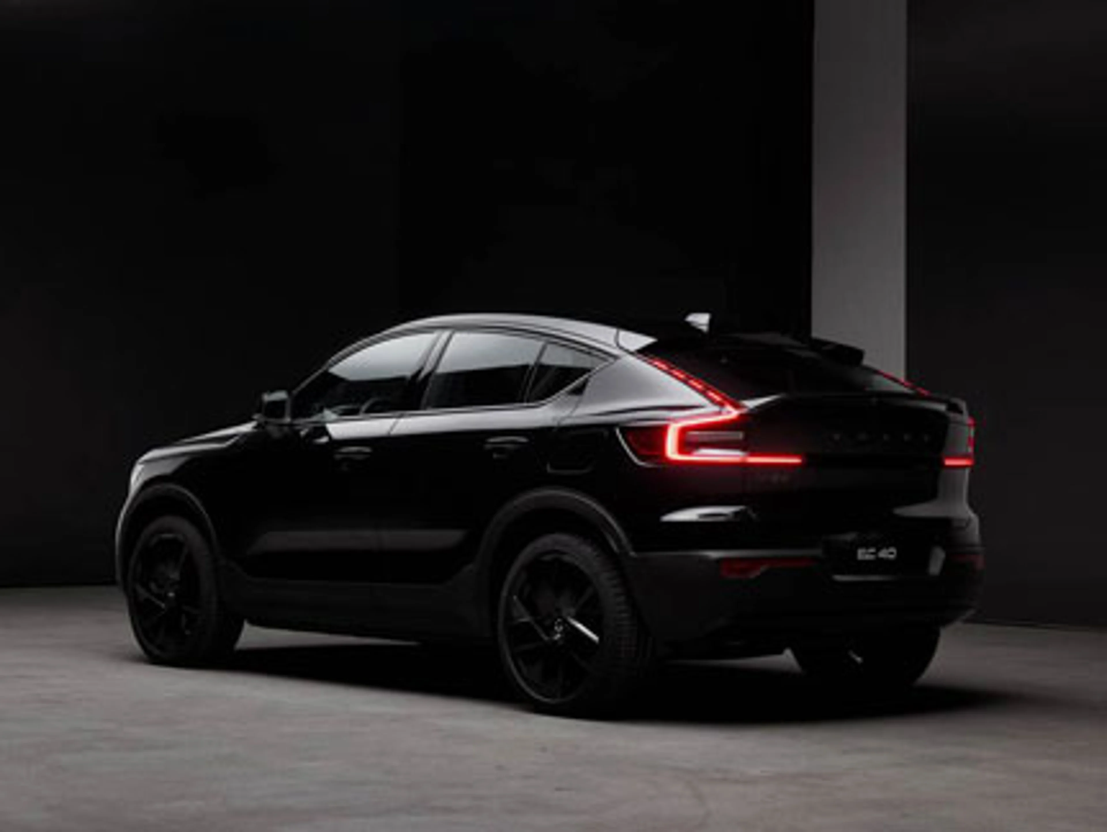 EC40 black edition