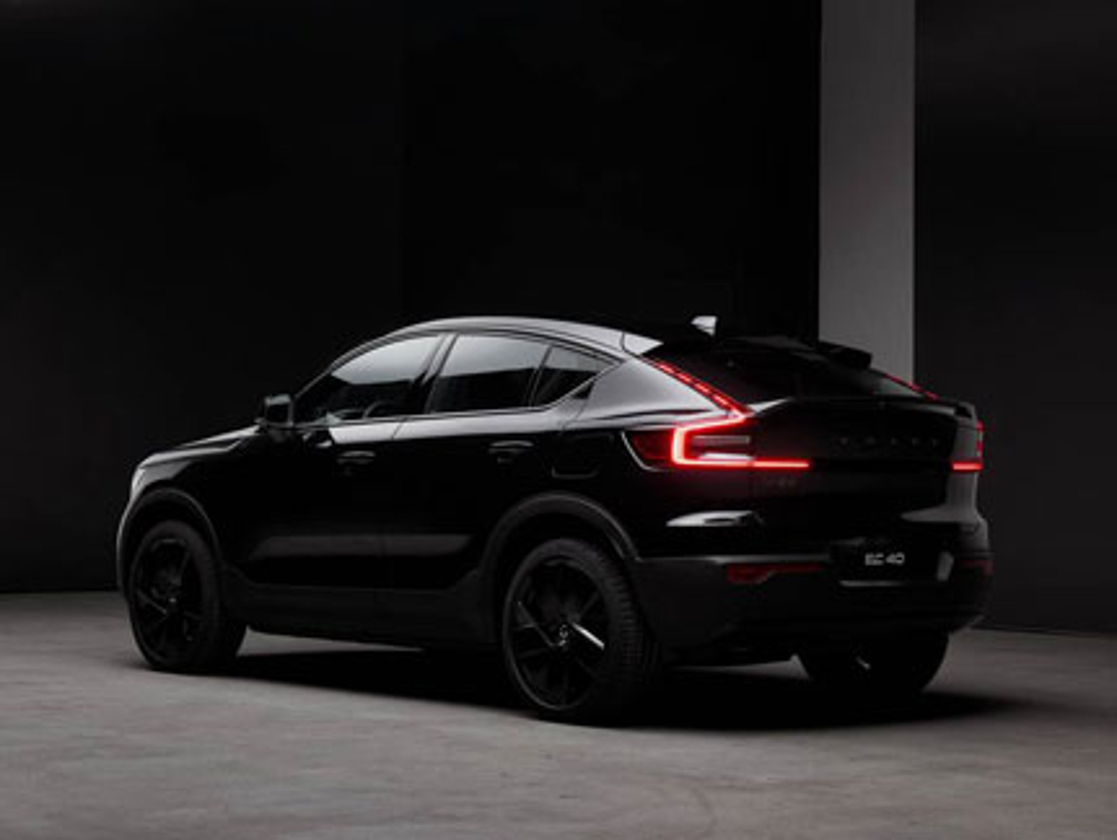 EC40 black edition
