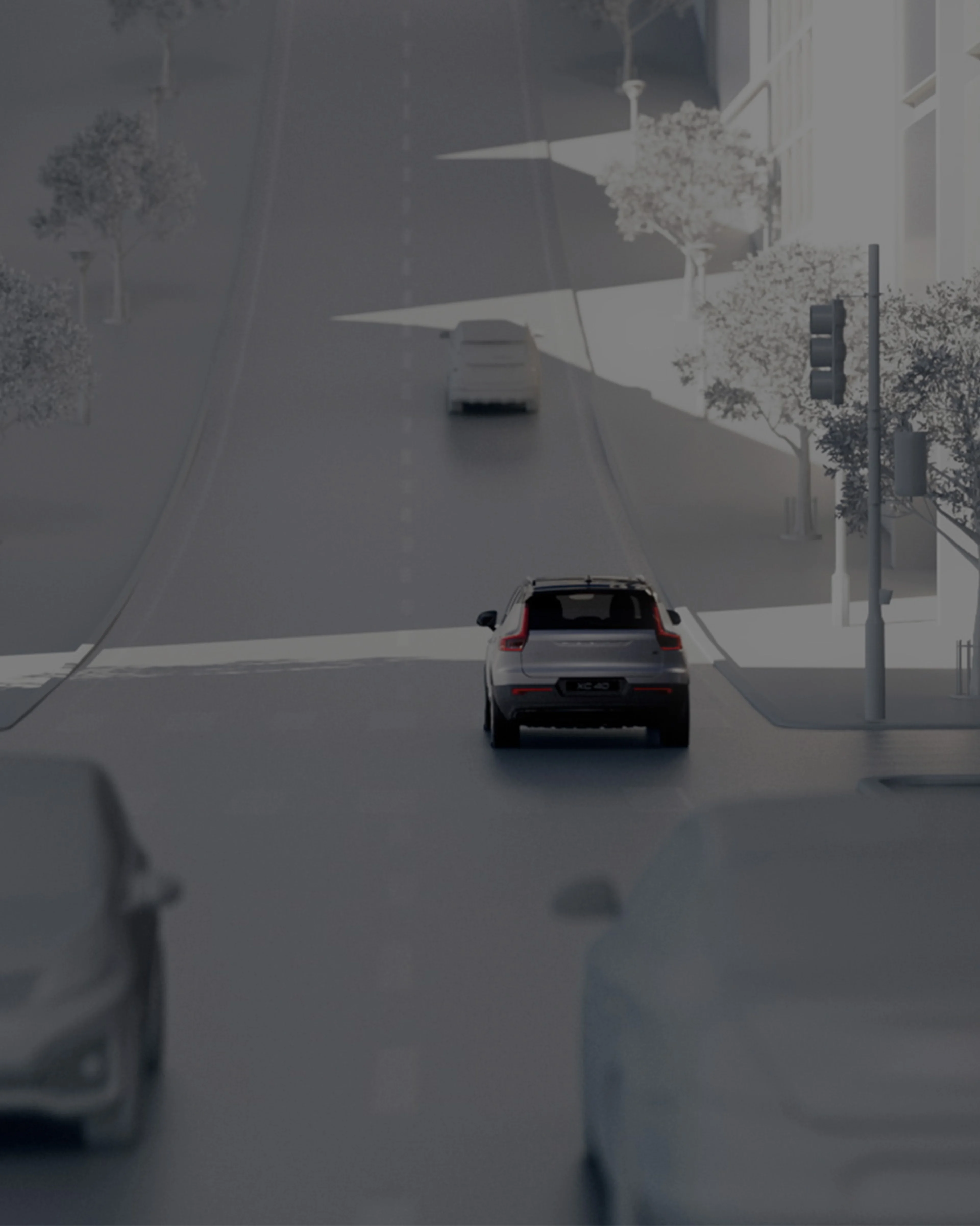 Une Volvo EX40 freine sur une pente avec le One Pedal Drive.
