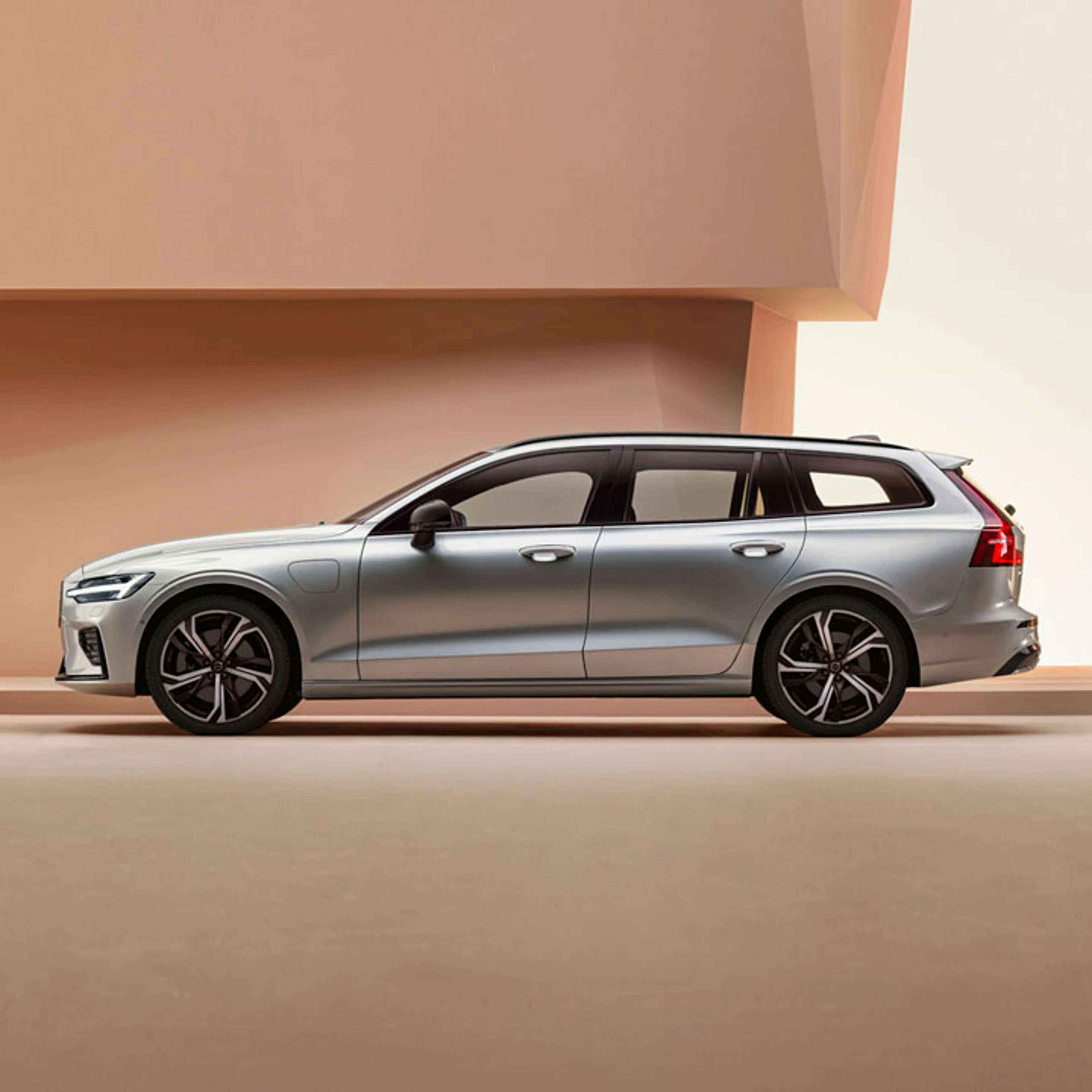 Volvo V60 familiar vista lateral