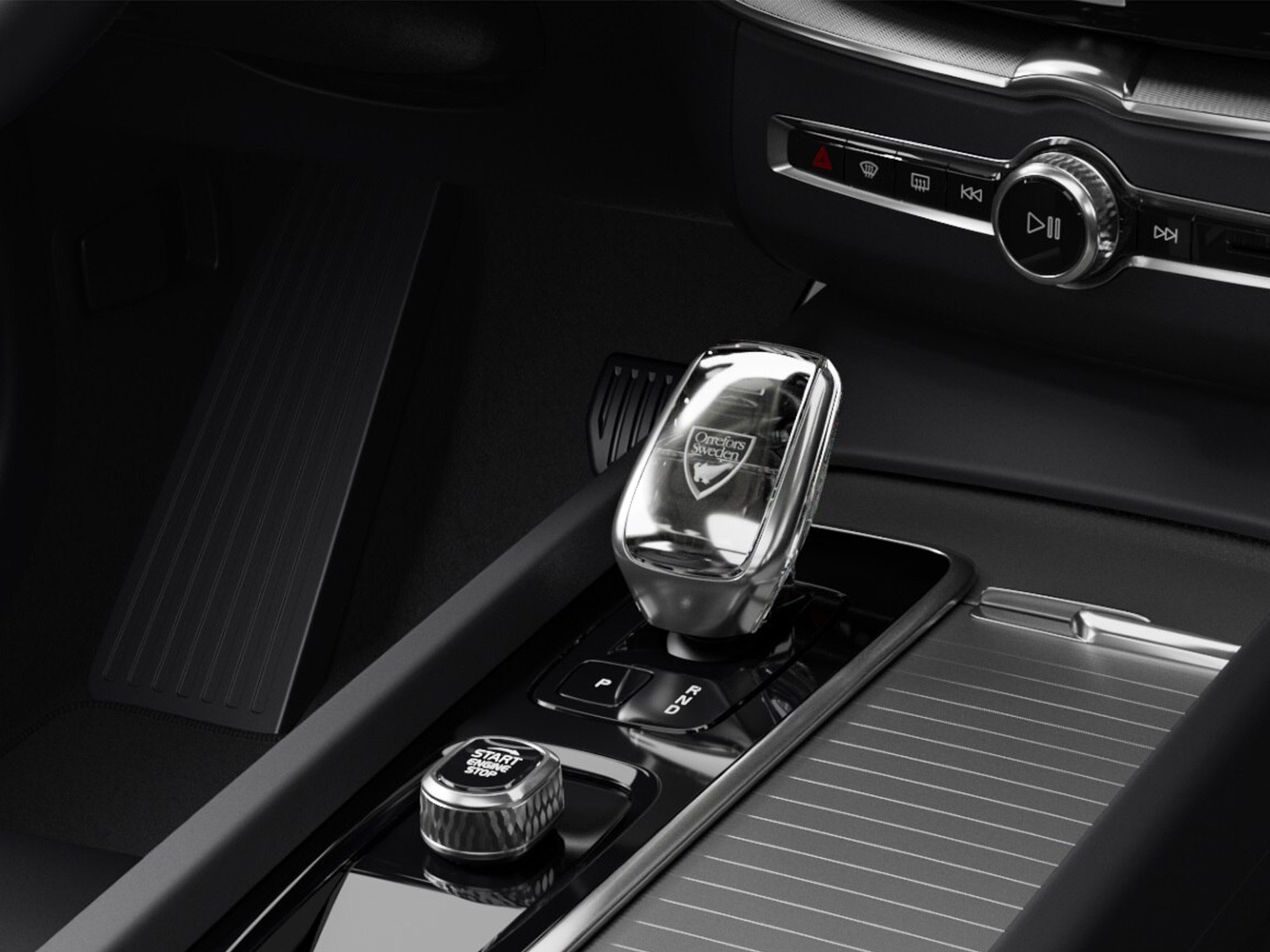 Versnellingspook gemaakt van Zweeds kristal.