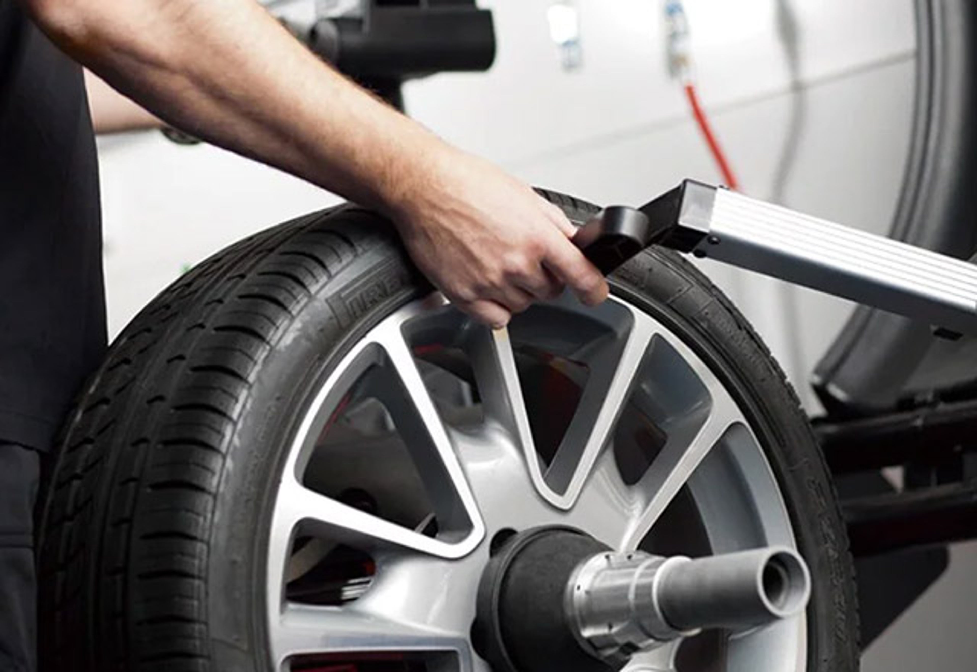 タイヤとホイールのコンディションチェック