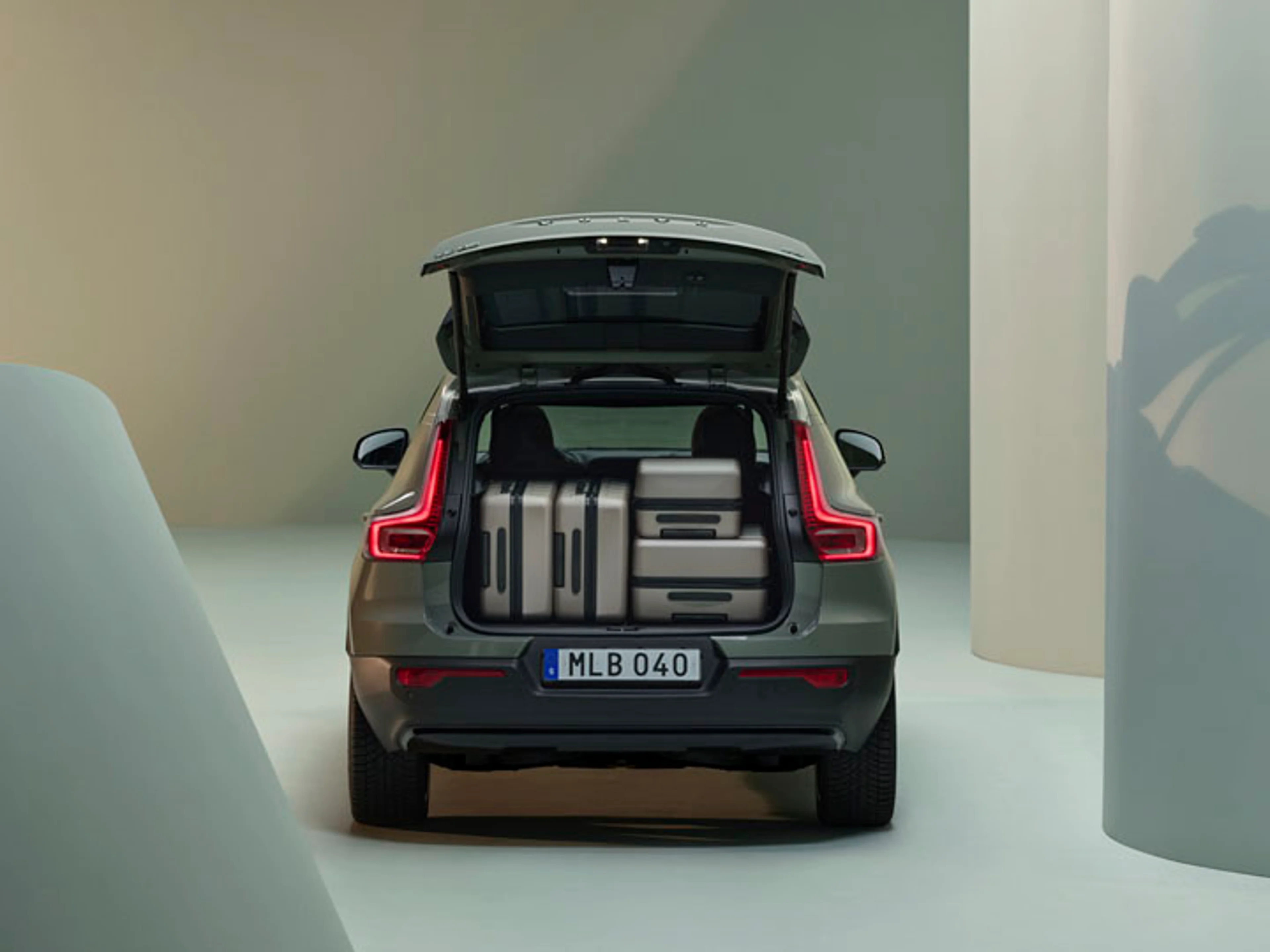 SUV compacto maletero